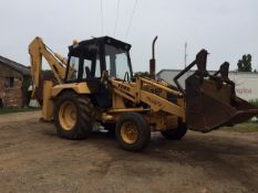 1988 Ford 555 2wd digger, with 4 in 1 front bucket including pallet tines.