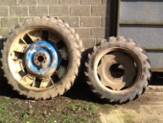 Michelin Rear wheels. 230/95 R48. And Taurus front row crop wheels.Location Acle, Norfolk.
