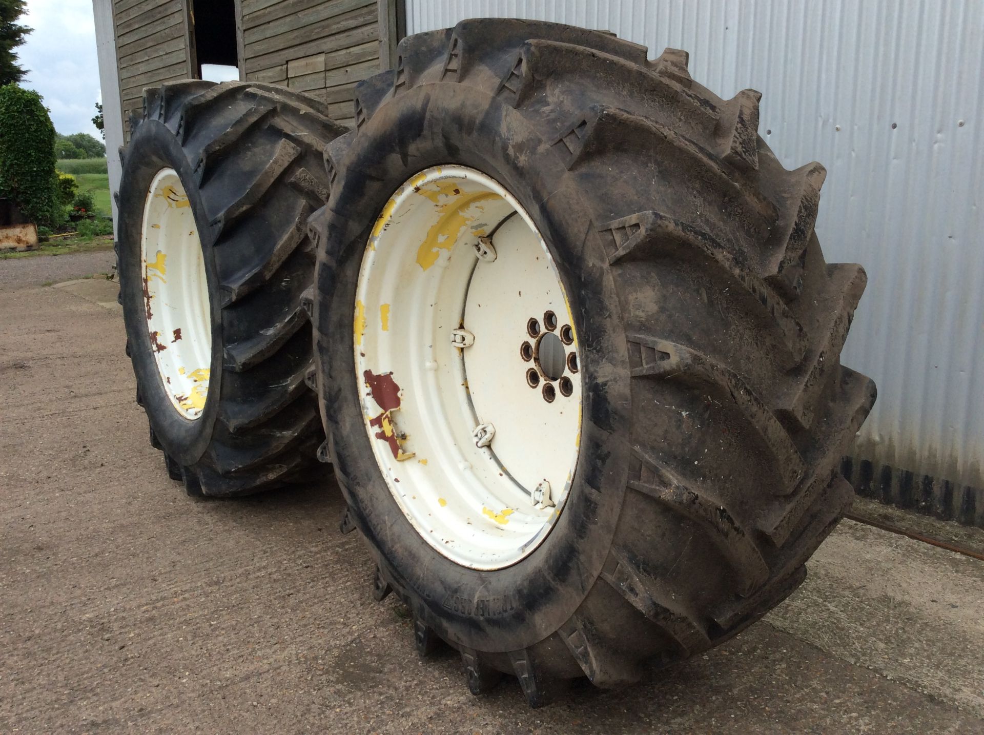 Trelleborg LP650-38 centres to fit Ford Part Worn Location: Huntingdon, Cambridgeshire - Image 3 of 3