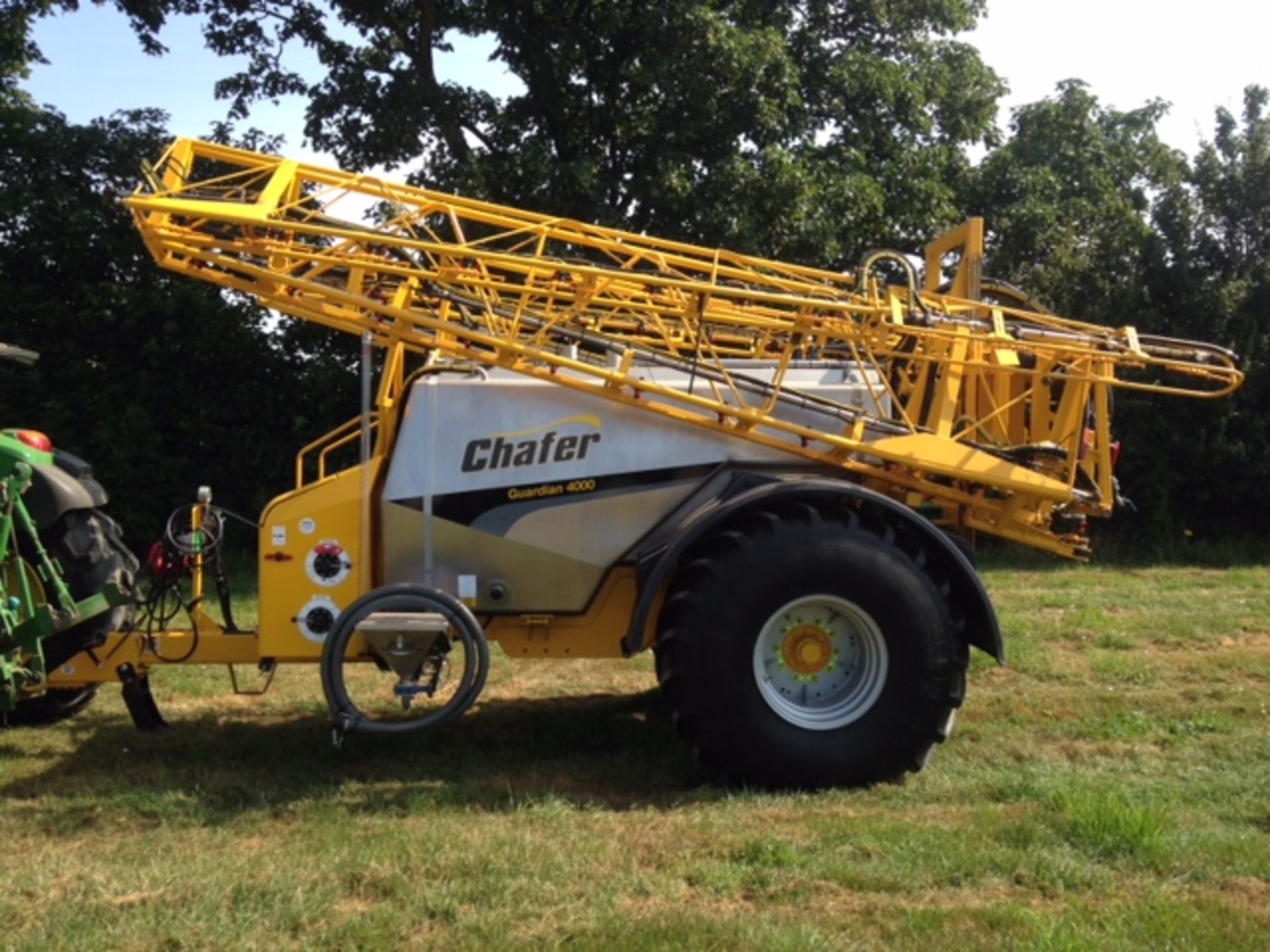 Chafer Guardian 24m 4000l Trailed Sprayer Stainless Steel lines, 10-section shut off, - Image 2 of 5