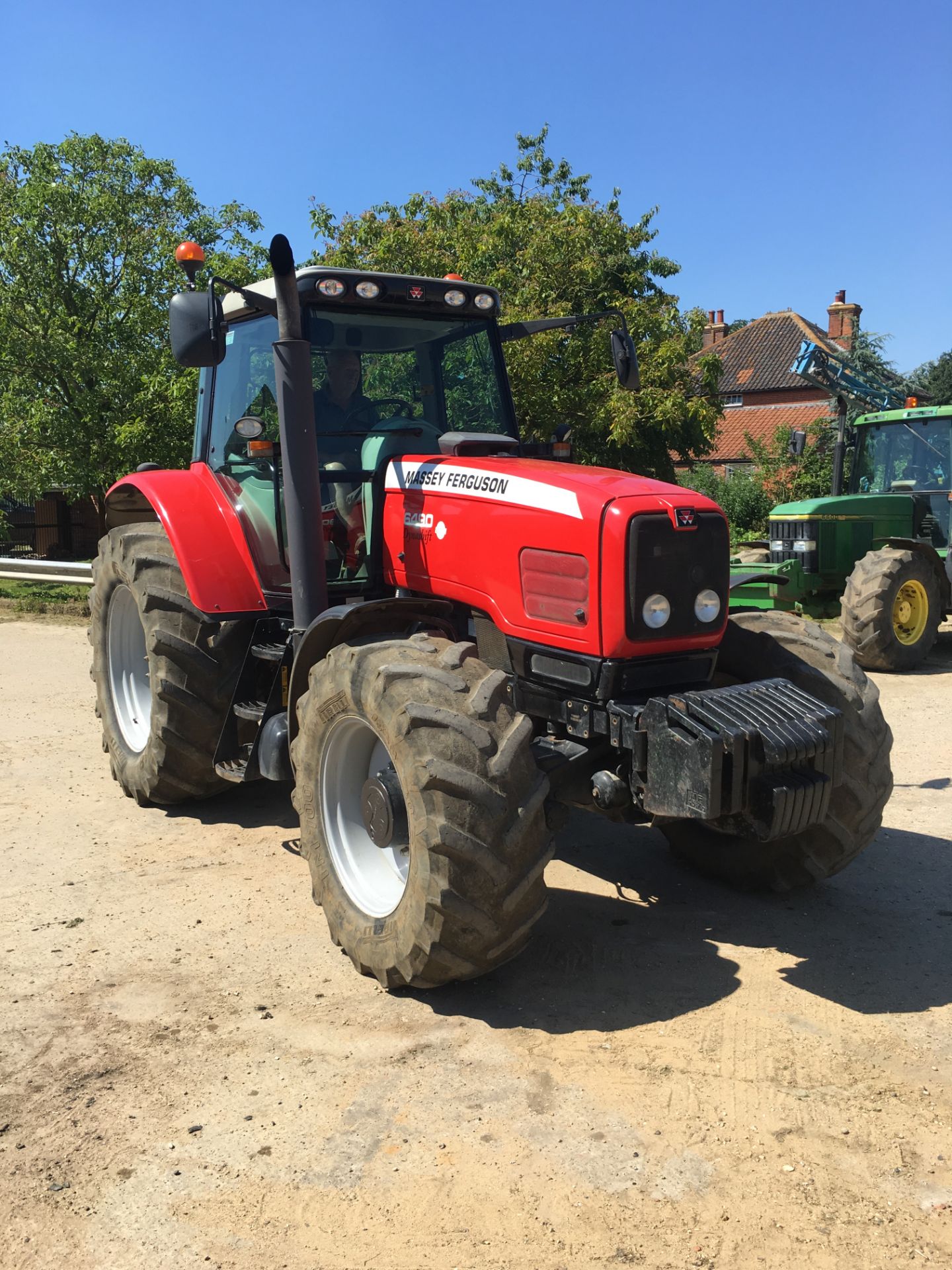 Massey Ferguson 6490 Dynashift Tractor (2004) Location Diss, Norfolk. - Image 2 of 6