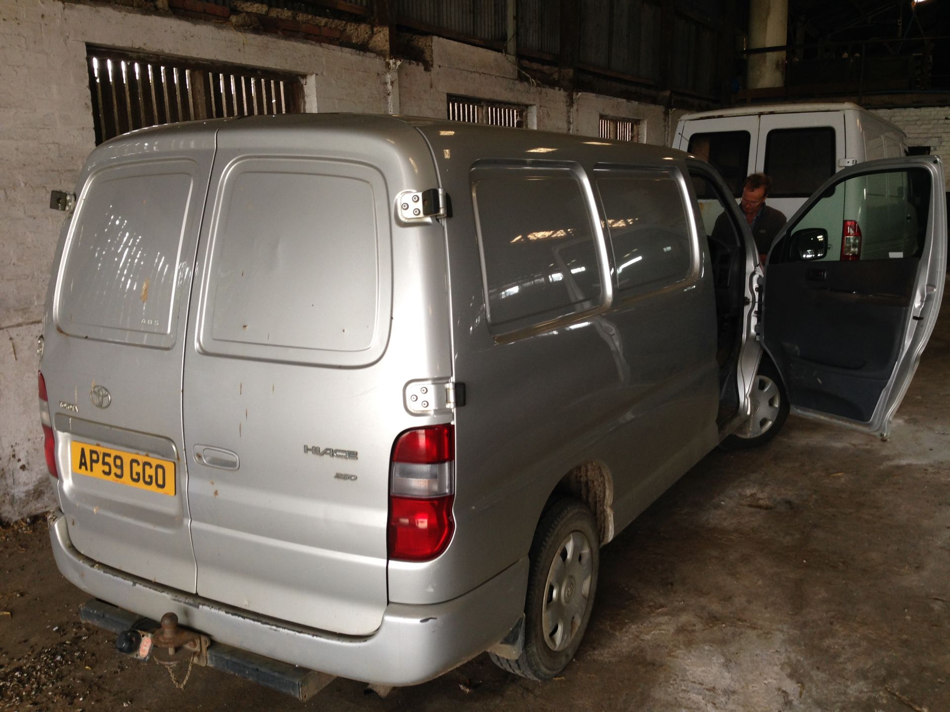 Toyota Hi Ace Van, 44,000 miles, Reg No: AP59 GGO, Diesel, MOT until 01/17. Location Diss, Norfolk. - Image 2 of 6