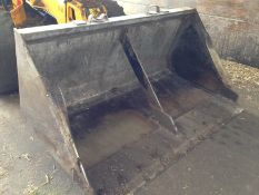 7' Loader Bucket, Matbro Brackets. Location Diss, Norfolk.