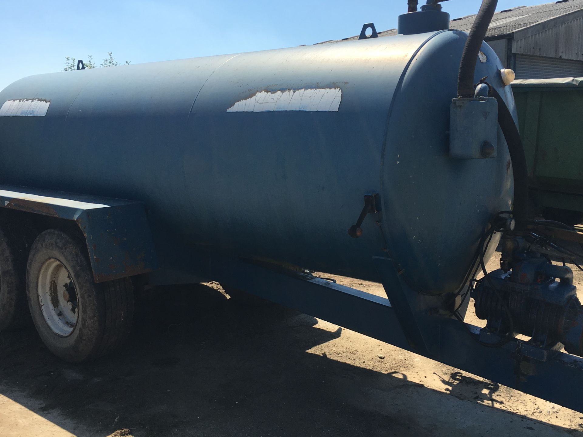 AS Marston Slurry Tanker Tandem Axle 2000 gals Type V12,000 1996 Location Diss, Norfolk. - Image 2 of 3