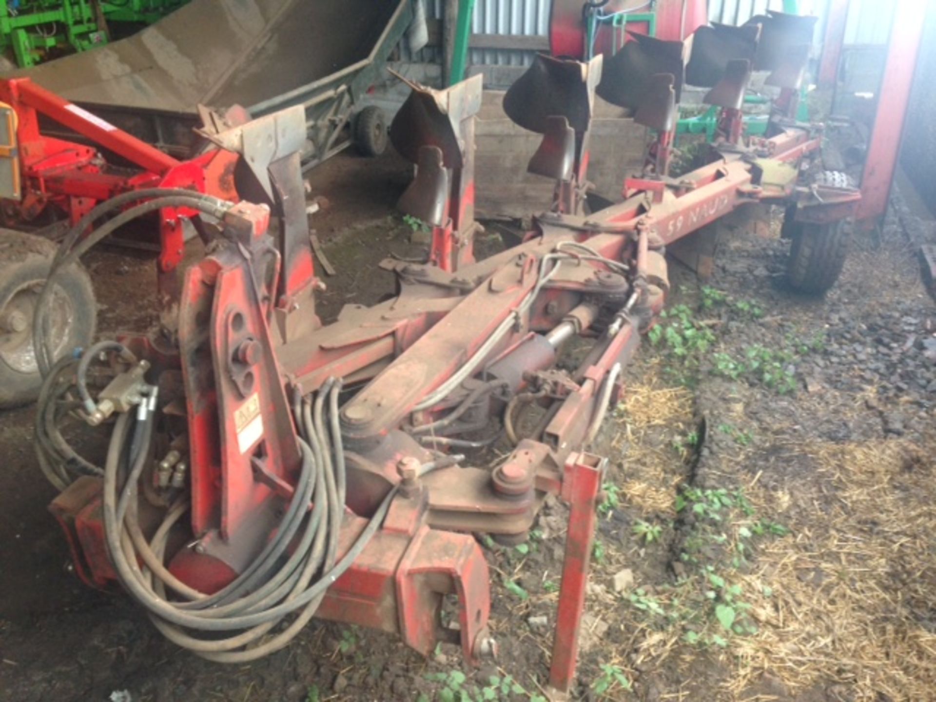 2001 Naud RVX 6 furrow on-land plough. Location Atherstone, Warwickshire. - Image 2 of 4