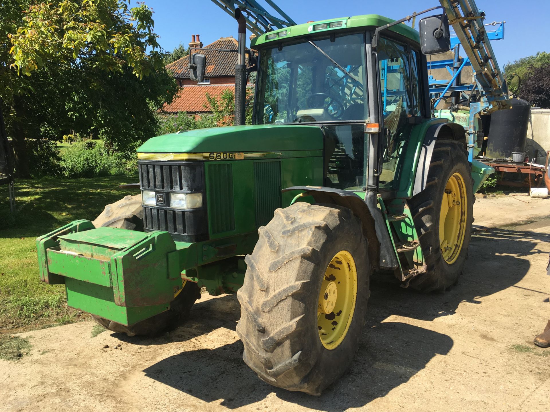 John Deere 6600 Tractor. On farm from new. Done 7334 hours. 2 x Spools. 1996 Location Diss, Norfolk. - Image 2 of 6