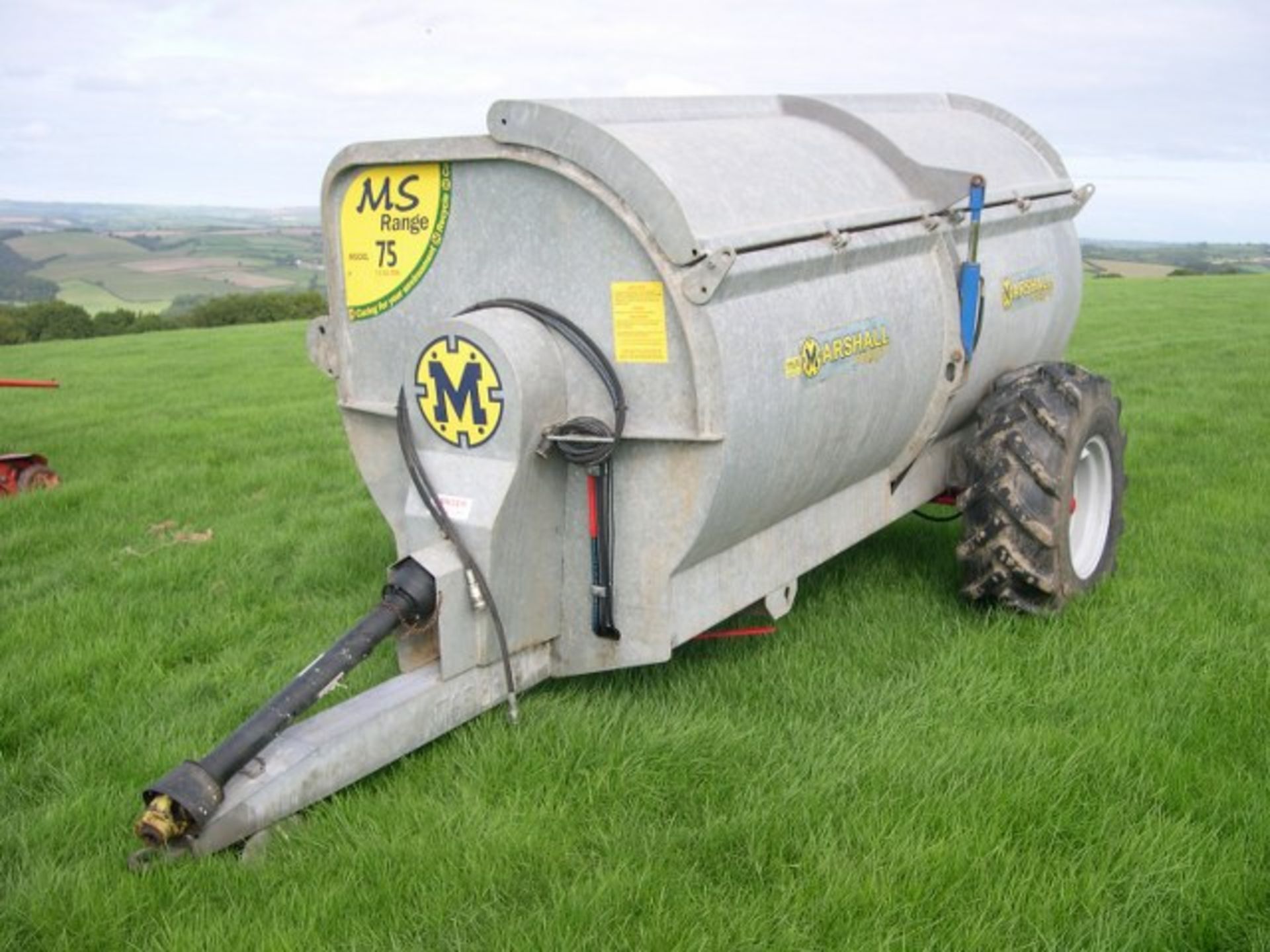 Marshall 7.5 Metre Cubed Galvanised Side Flung Muck Spreader. Location Umberleigh, Devon. - Image 2 of 3