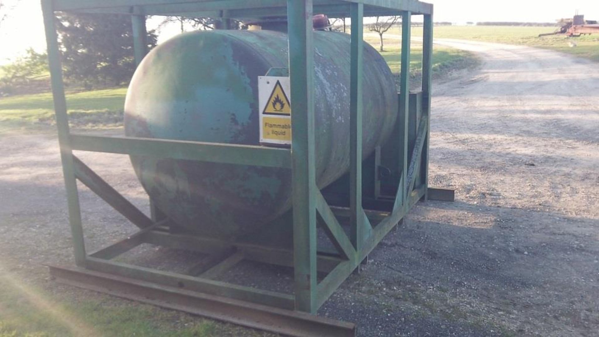 3000 Litre Diesel Tank Good Steel Tank Location: Horncastle,Lincolnshire