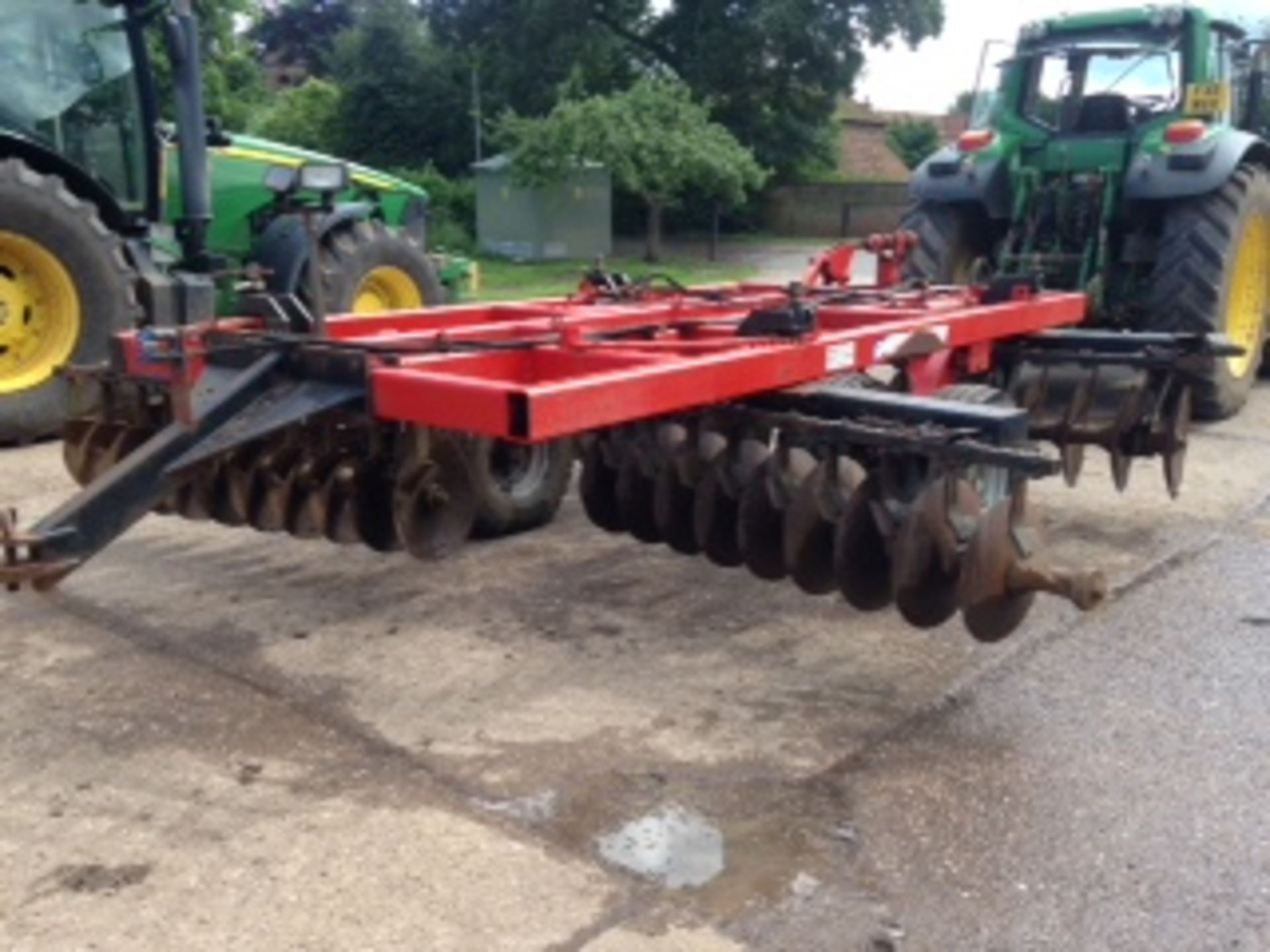 Quivogne APX (1999) 4.6m Discs with towing bracket. Location: Southwell Nottingham - Image 3 of 4