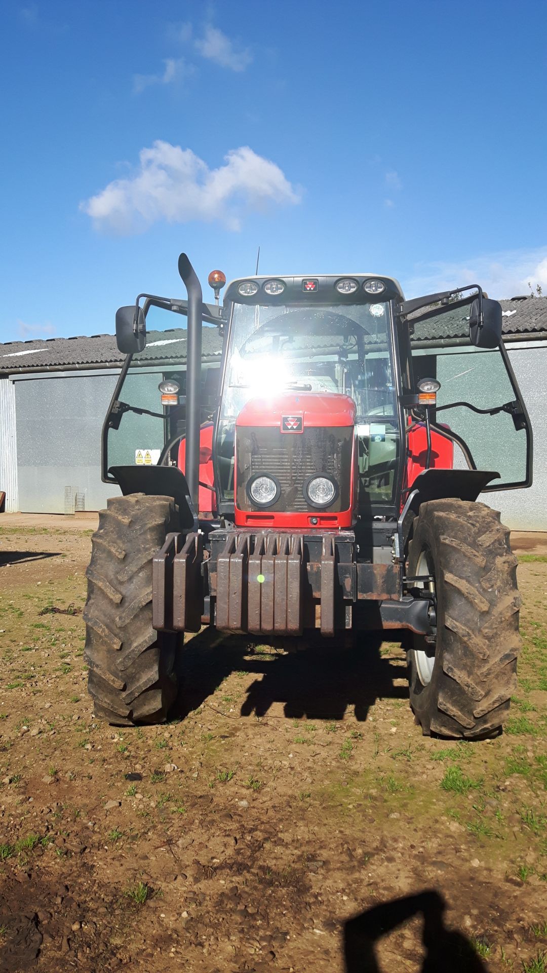 Massey Ferguson 5480, 3,370 hours, tyres 10% front, 30% rear. - Image 3 of 4