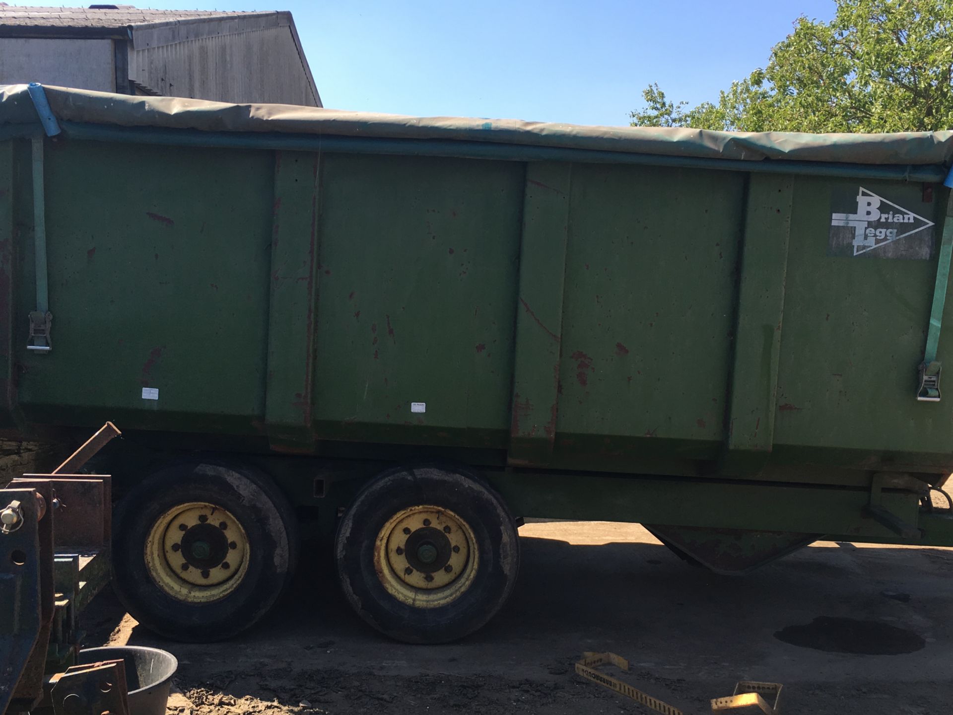 Brian Legg 10 tonne Tandem Axial Trailer. Gross weight max 13 tonne. 1985. Location Diss, Norfolk. - Image 2 of 4