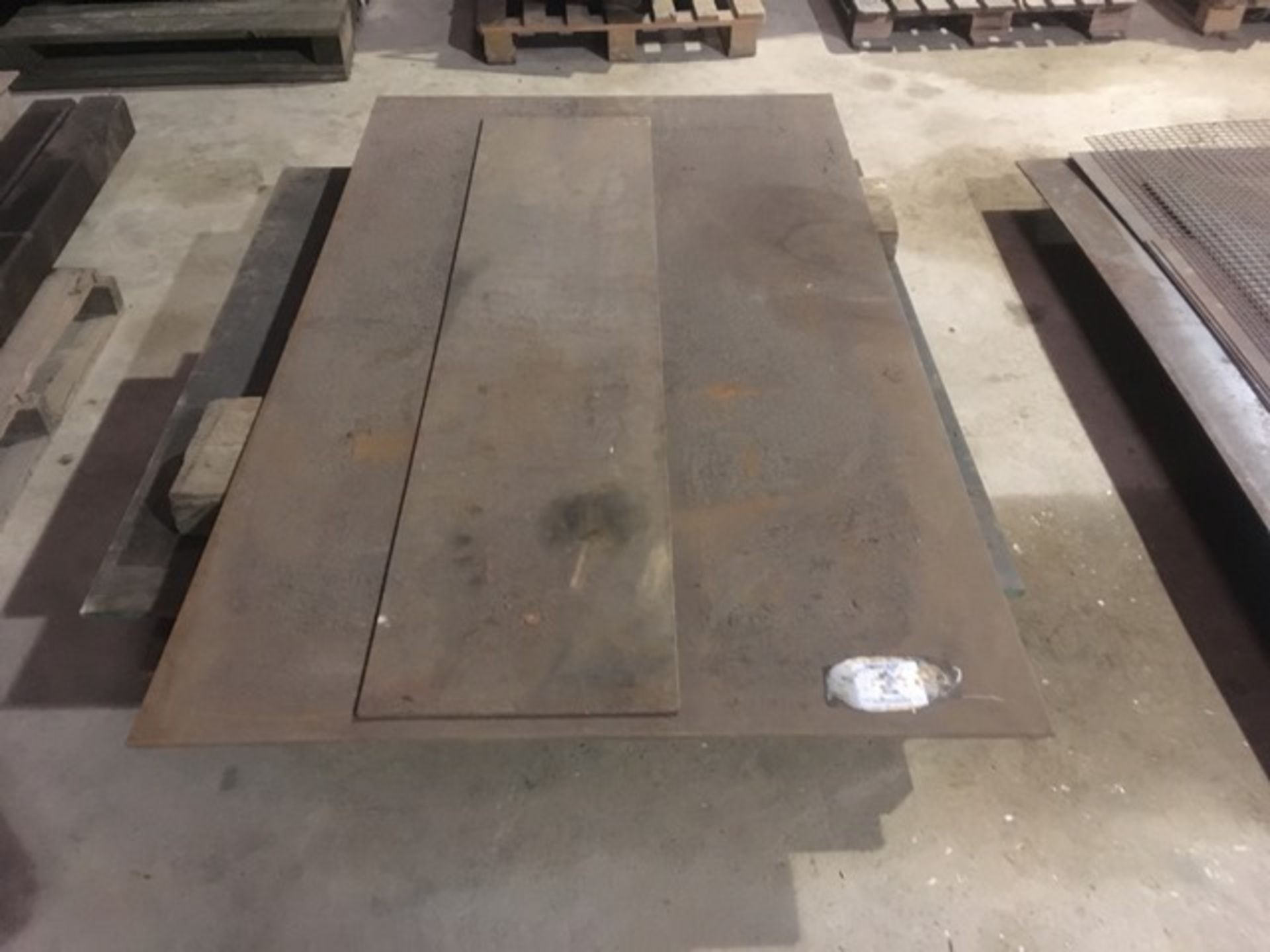 Quantity mixed metal for fabrication use