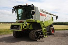 2010 Claas Lexion 600TT combine harvester with V1050 Autolevel header and trolley, straw chopper, 3D