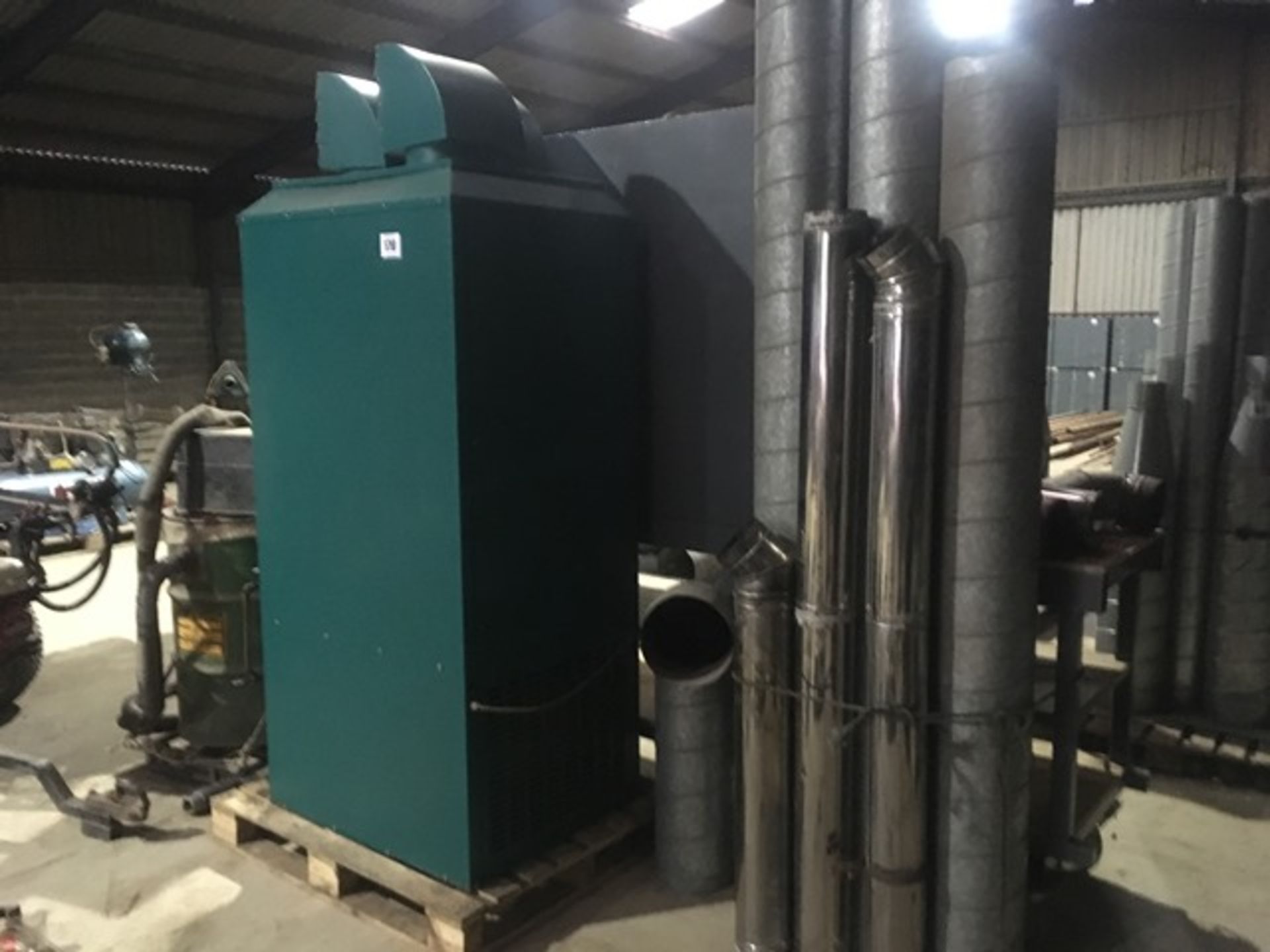 Benson Pakaway oil fired heater with flue, ducting and tank