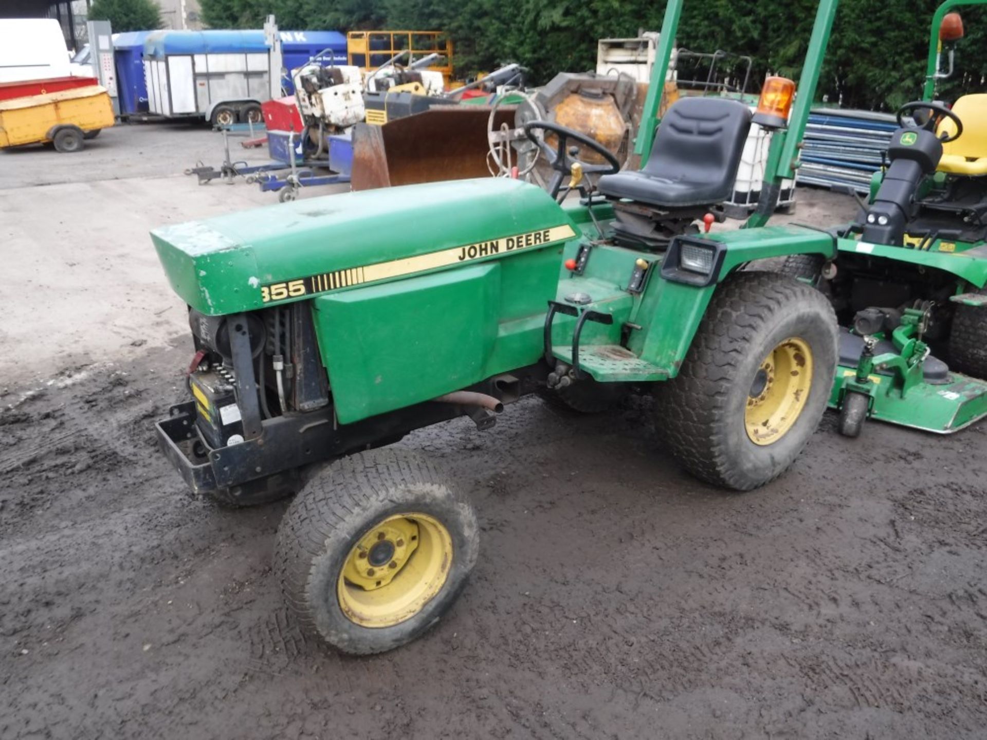 K reg JOHN DEERE 855 TRACTOR, 1ST REG 02/93, 2627hrs, V5 HERE, 1 OWNER FROM NEW (DIRECT - Image 2 of 4