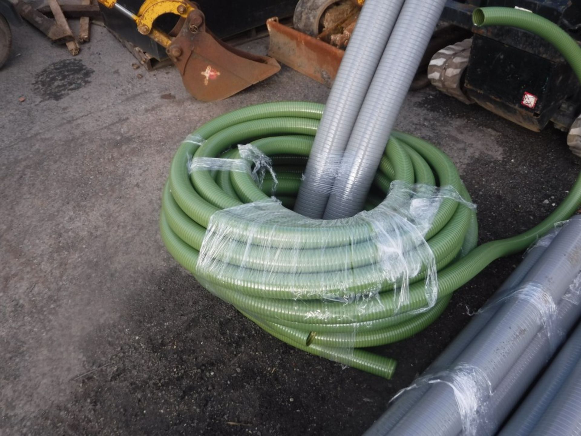 15mts DARK GREEN H/D SUCTION PIPE [NO VAT]