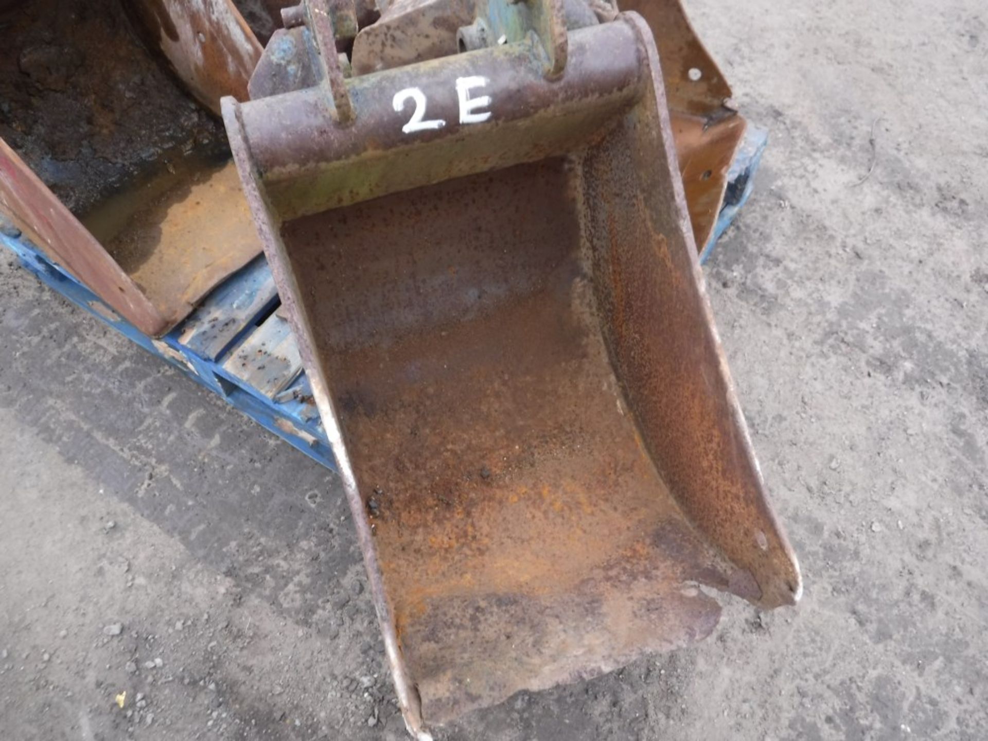 18" BUCKET - 2E (DIRECT GAP) [+ VAT]