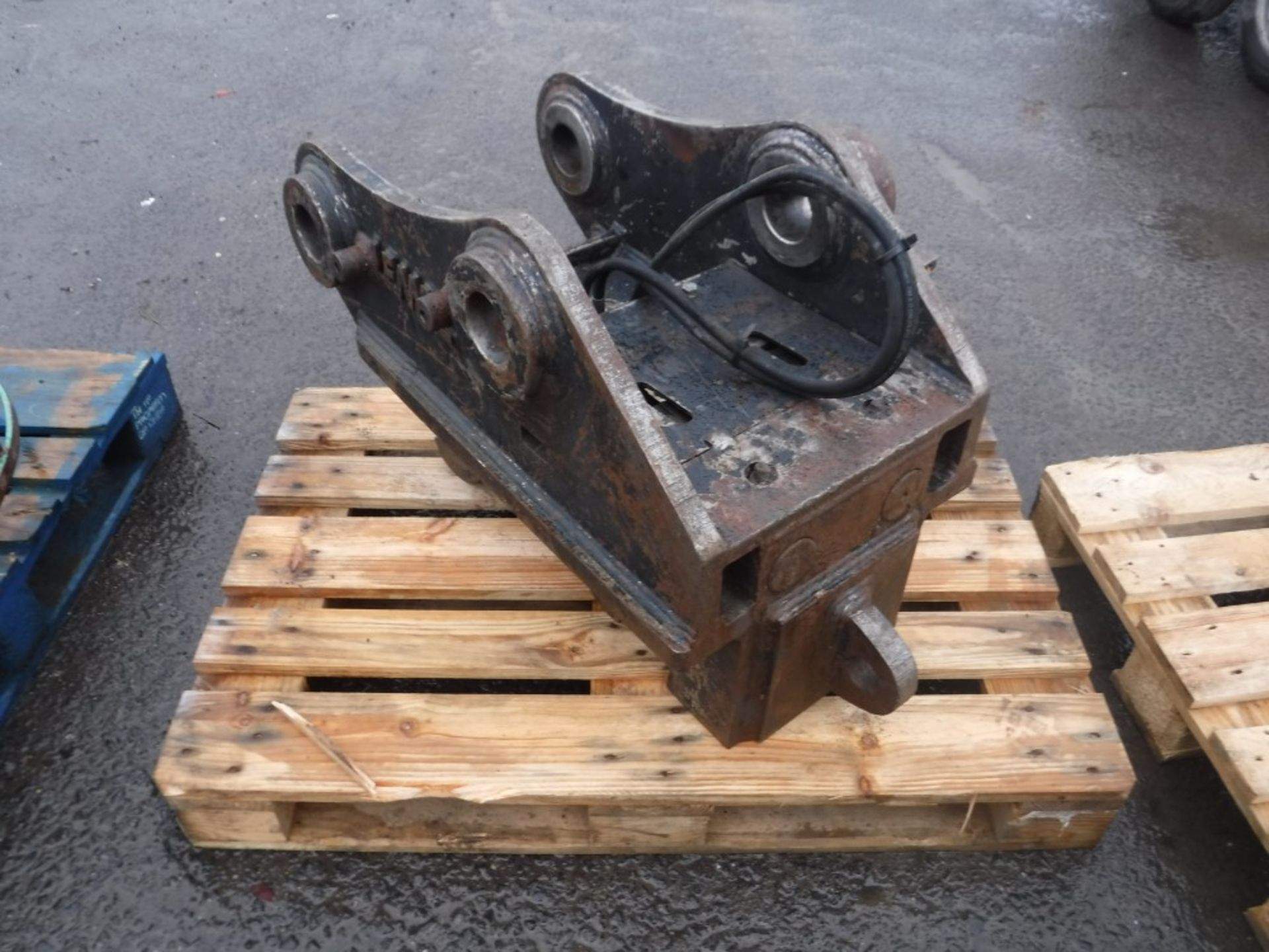 QUICK HITCH FOR 25 TON MACHINE [+ VAT] - Image 2 of 2