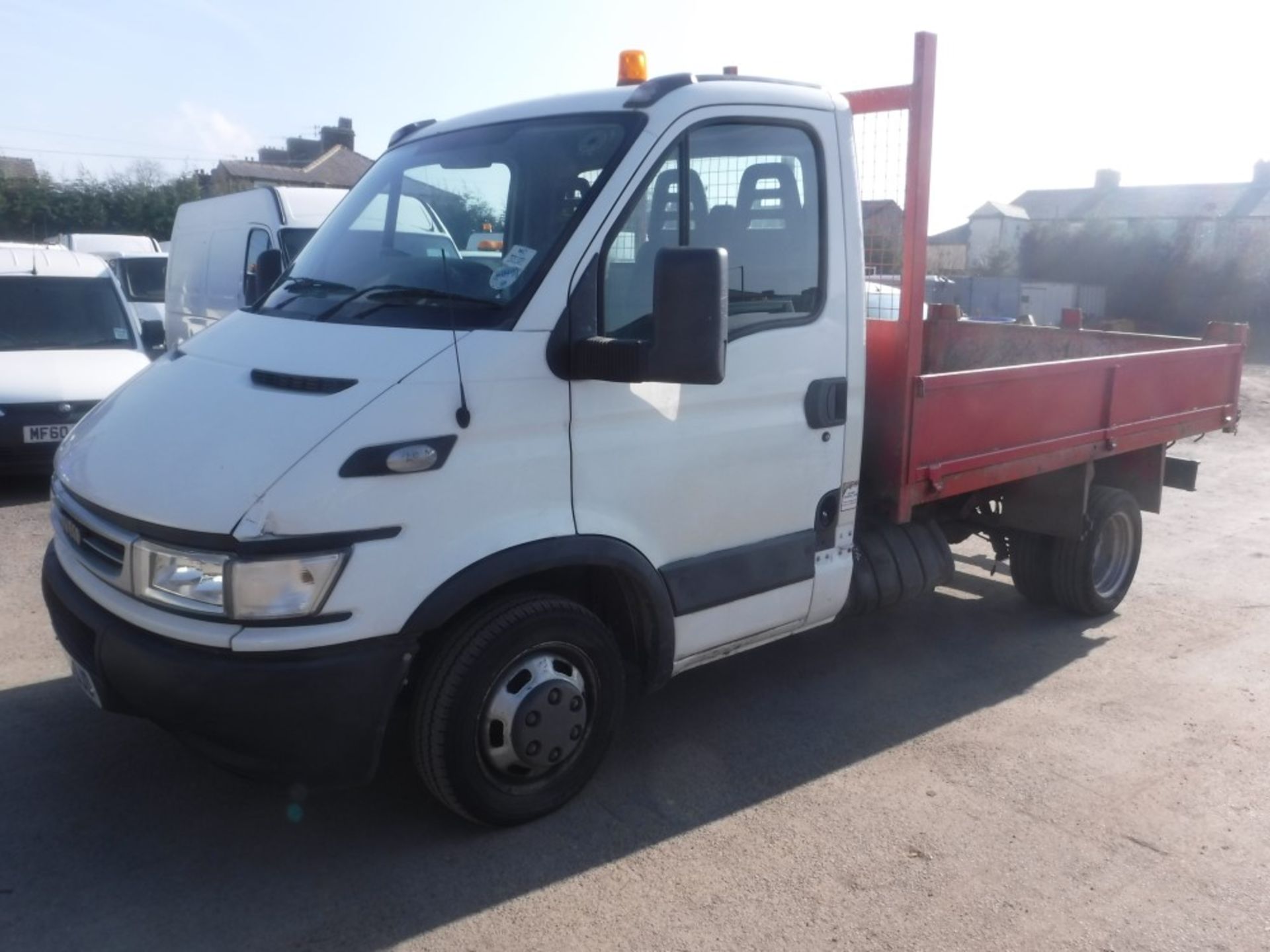 55 reg IVECO DAILY 35C12 MWB TIPPER, 1ST REG 09/05, TEST 04/16, 66662M WARRANTED, V5 HERE, 1 - Image 2 of 5