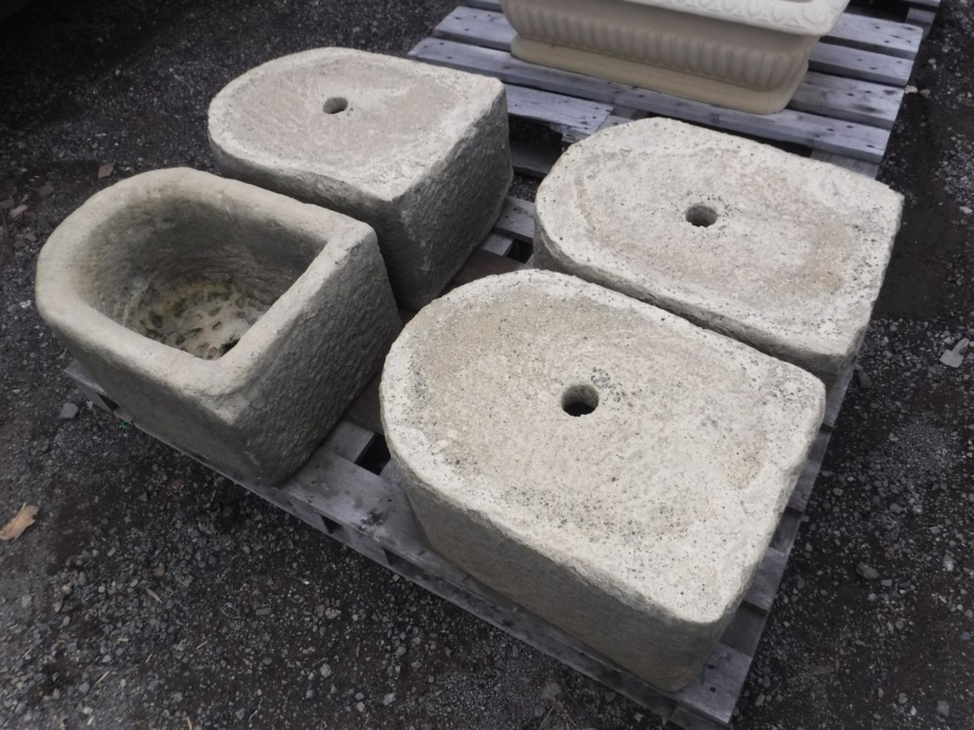 STONE TROUGH [+ VAT]