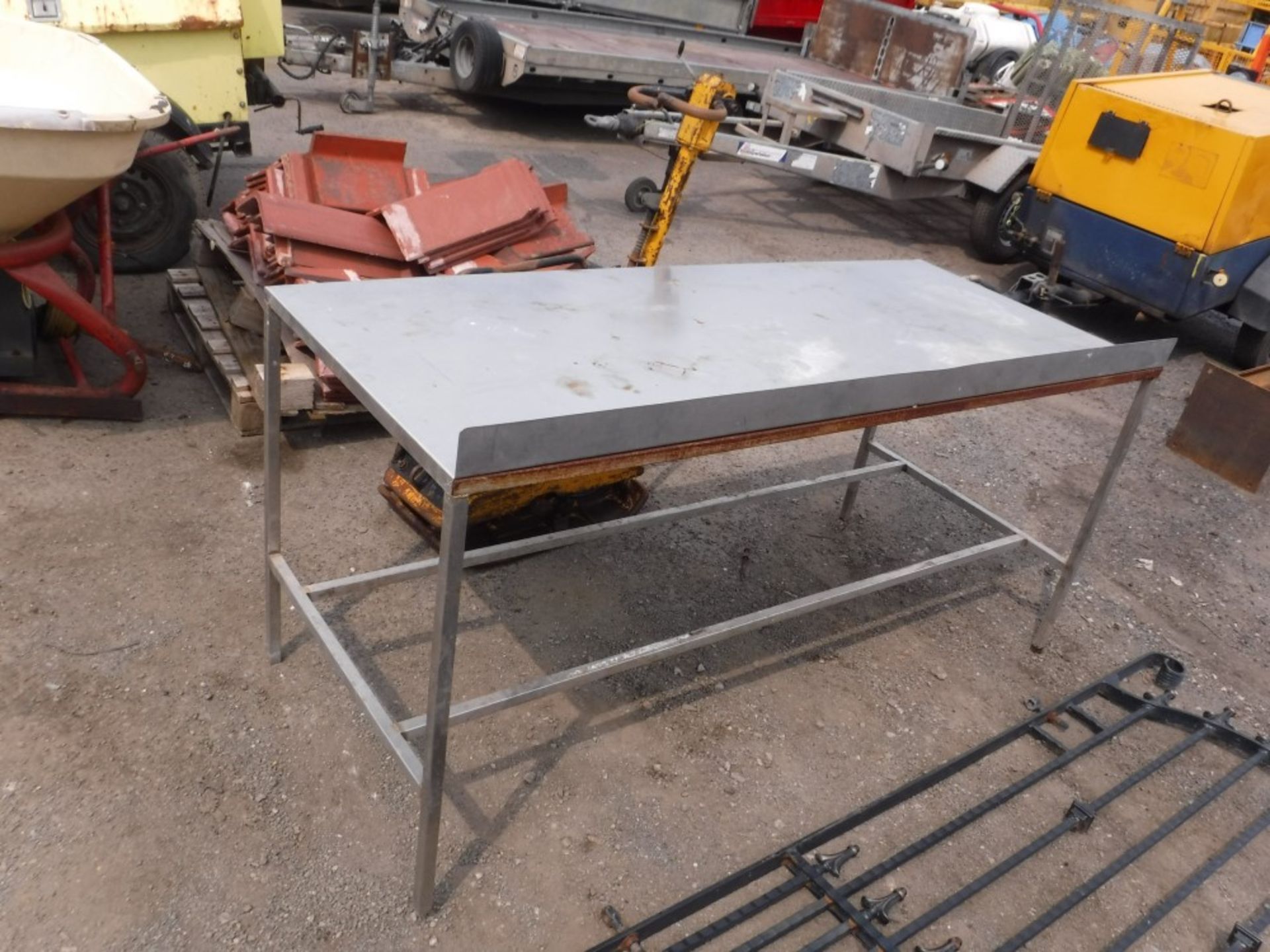 STAINLESS STEEL BENCH [NO VAT]