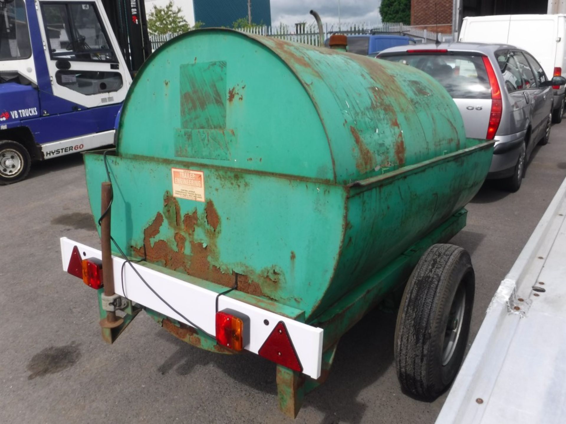 1000 LITRE TOWABLE DIESEL BOWSER WITH 12V PUMP [+ VAT] - Image 2 of 2