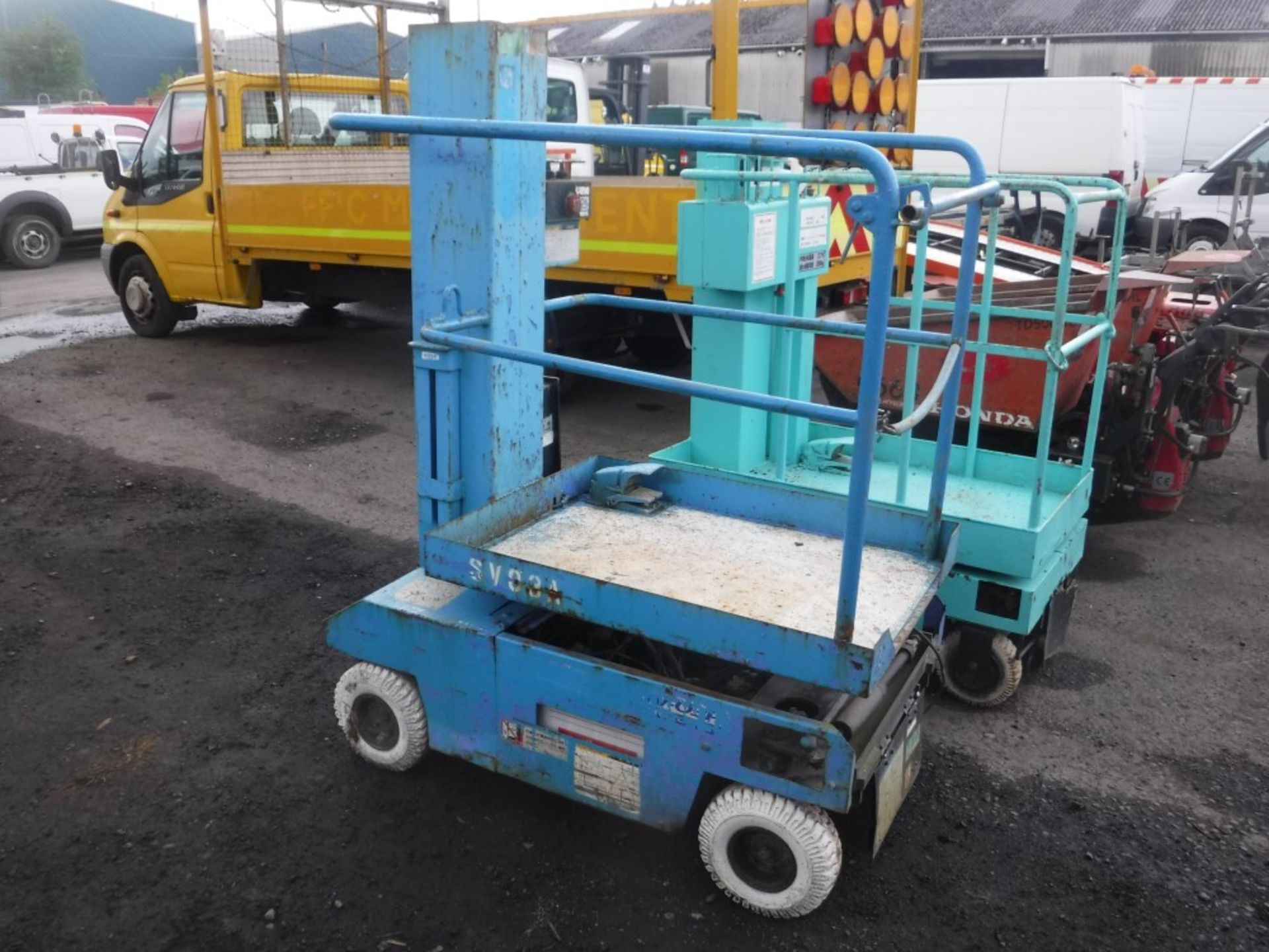 SKYLIFT APPROX 3.5M WHEELED PLATFORM (SV03A) [+ VAT]