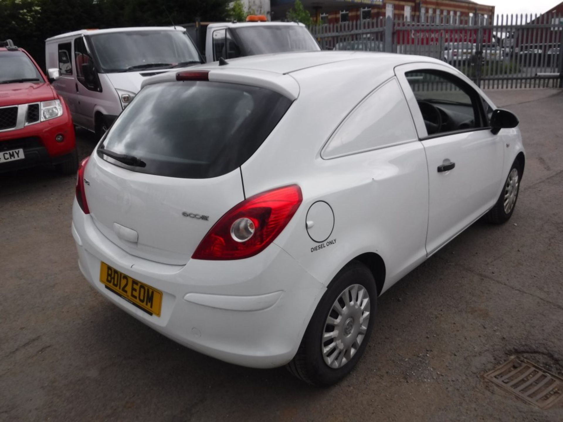 12 reg VAUXHALL CORSA CDTI ECOFLEX, 1ST REG 06/12, 144496M WARRANTED, V5 HERE, 1 OWNER FROM NEW [+ - Image 4 of 5