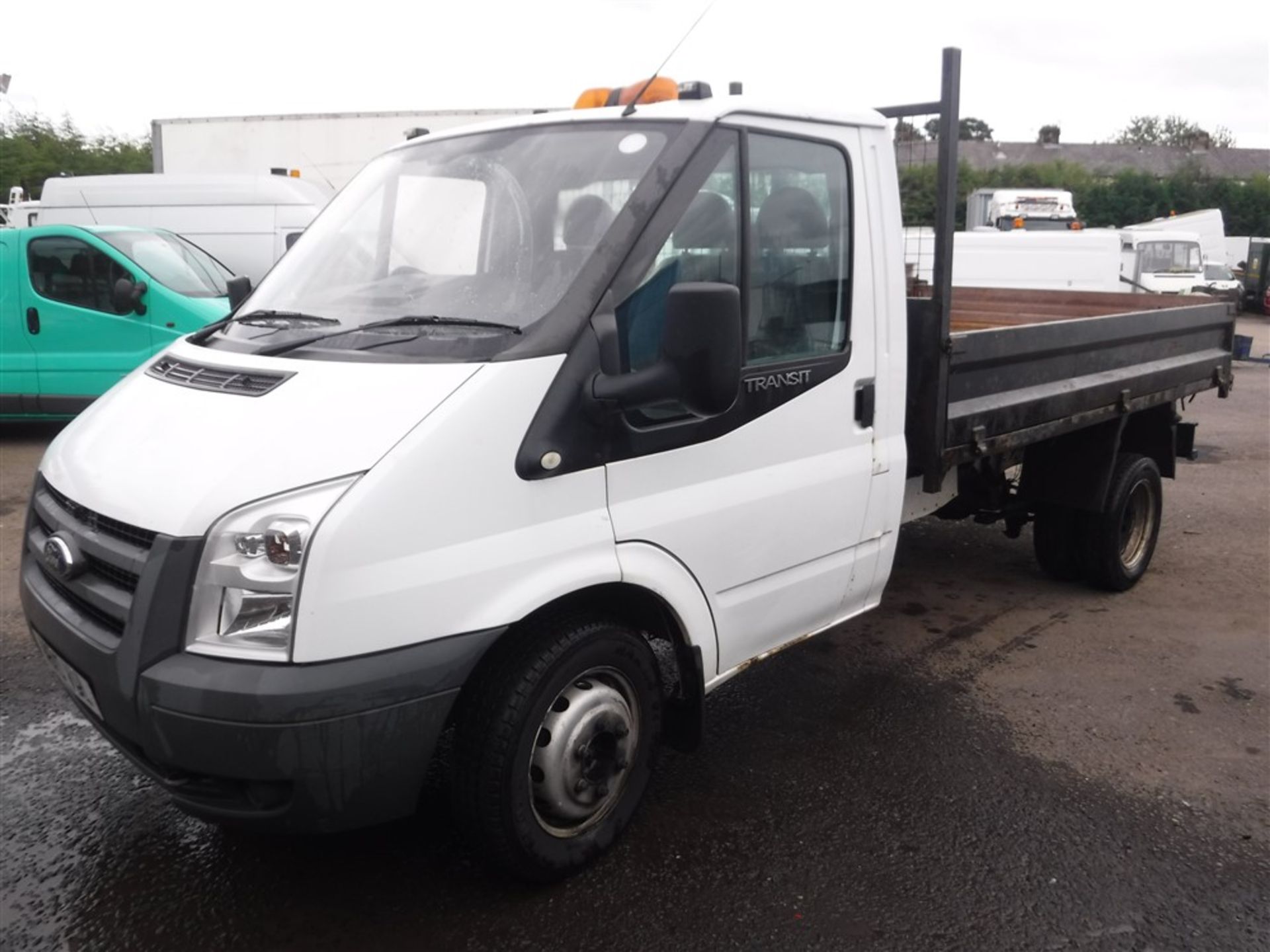 10 reg FORD TRANSIT TIPPER 100 T350M RWD TIPPER, 1ST REG 08/10, TEST 05/17, 126100M WARRANTED, V5 - Image 2 of 5