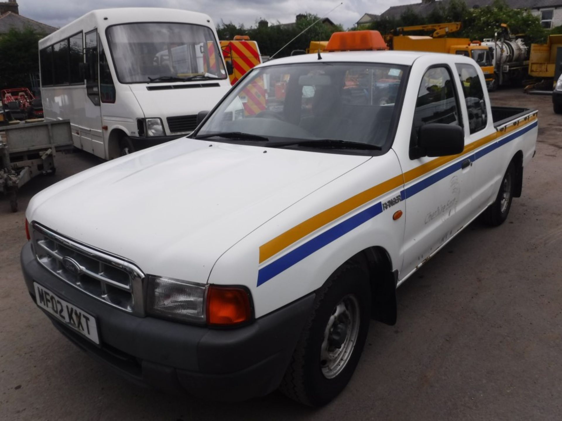 02 reg FORD RANGER SUPER CAB PICKUP, 1ST REG 03/02, TEST 10/16, 166078M, V5 HERE, 3 FORMER - Image 2 of 5