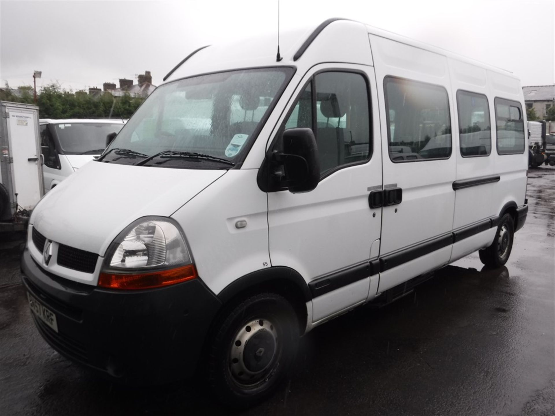 57 reg RENAULT MASTER LWB 35 DCI 100 WELFARE 10 SEAT MINIBUS, 1ST REG 01/08, TEST 06/17, 76942M - Image 2 of 6