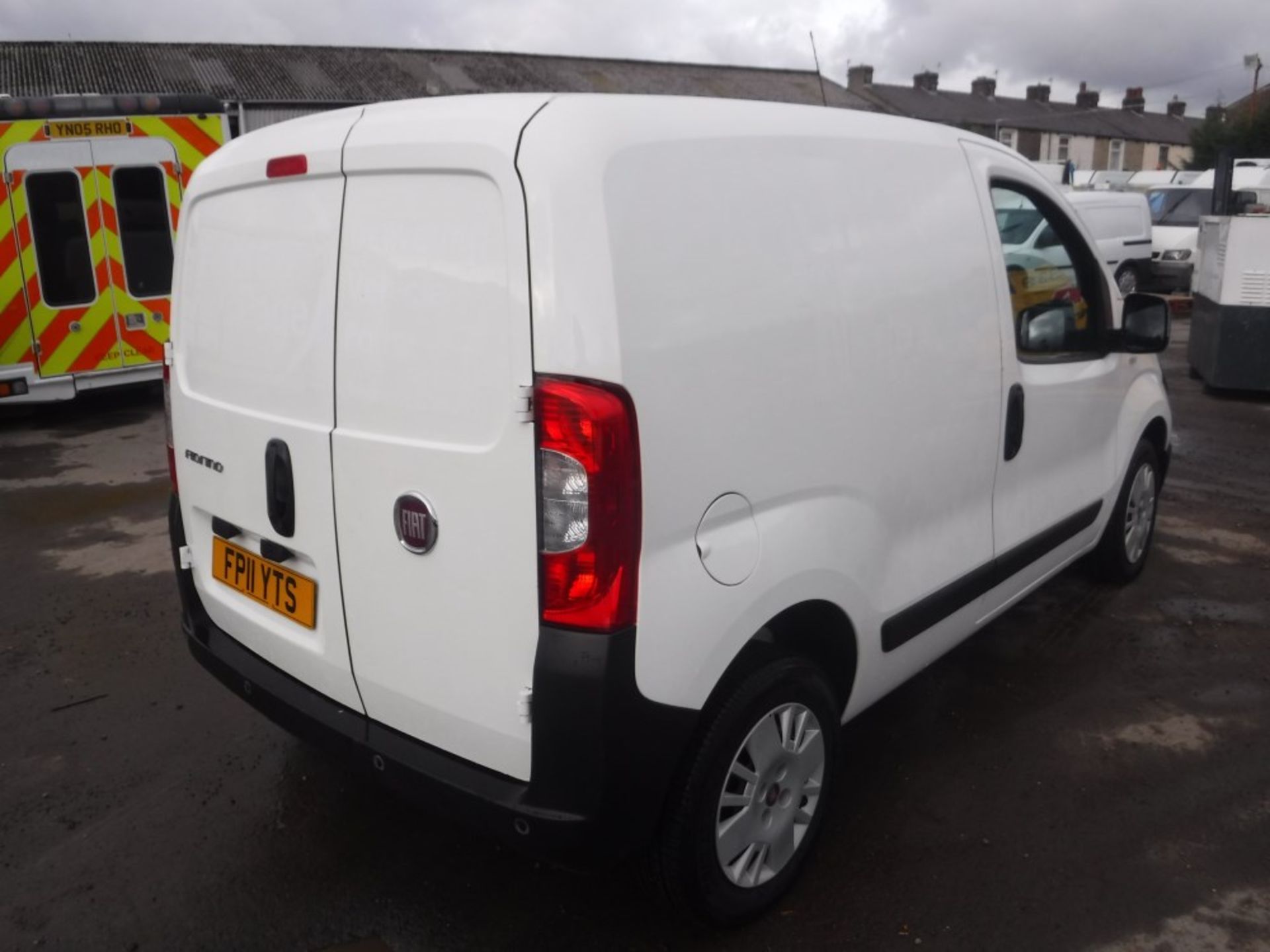 11 reg FIAT FIORINO 16V MULTIJET, 1ST REG 07/11, 127143M WARRANTED, V5 HERE, 1 FORMER KEEPER [+ - Image 4 of 5