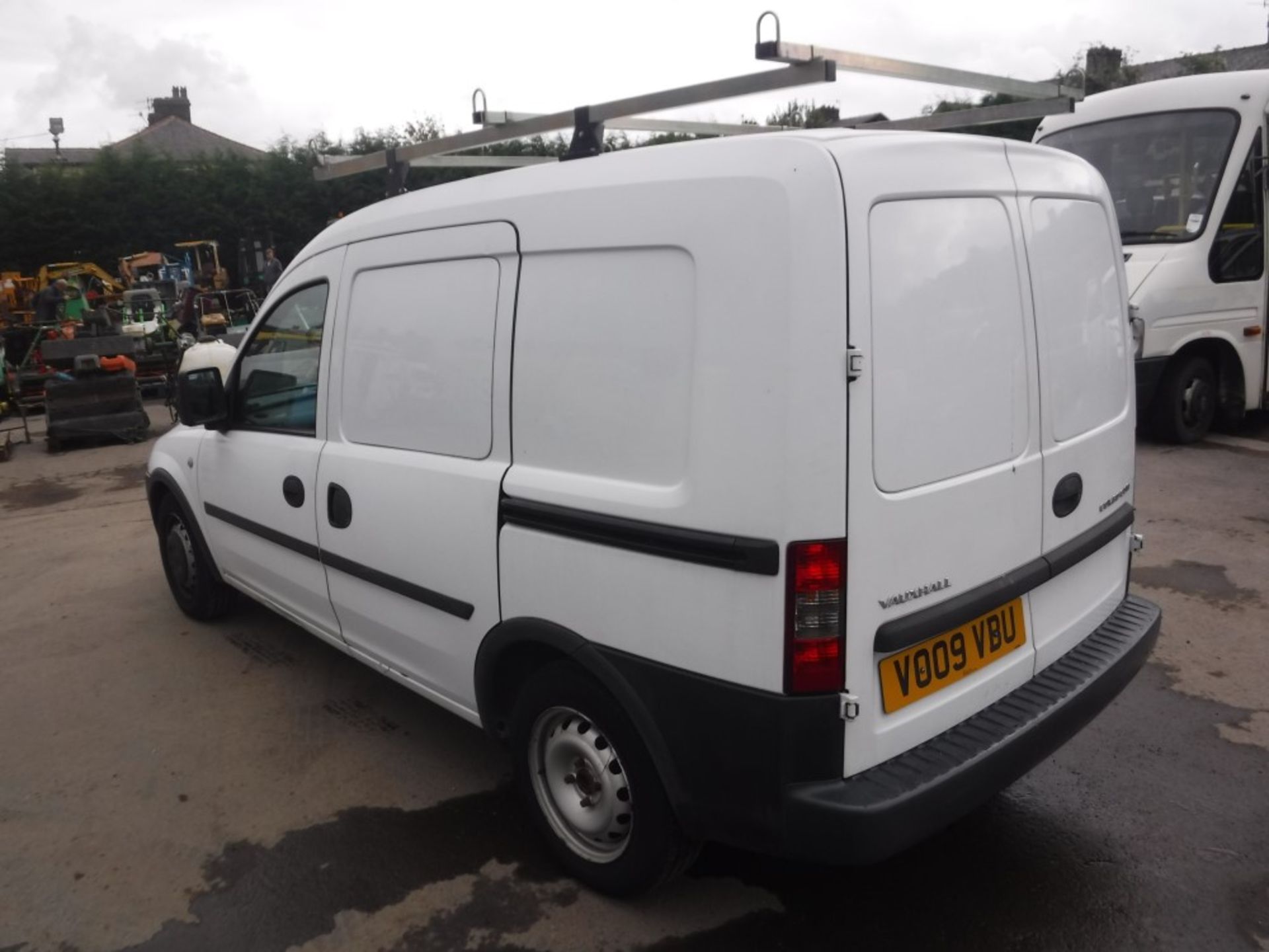 09 reg VAUXHALL COMBO 1700 CDTI VAN, 1ST REG 03/09, TEST 05/17, 146319M, V5 HERE, 1 FORMER KEEPER [ - Image 3 of 5