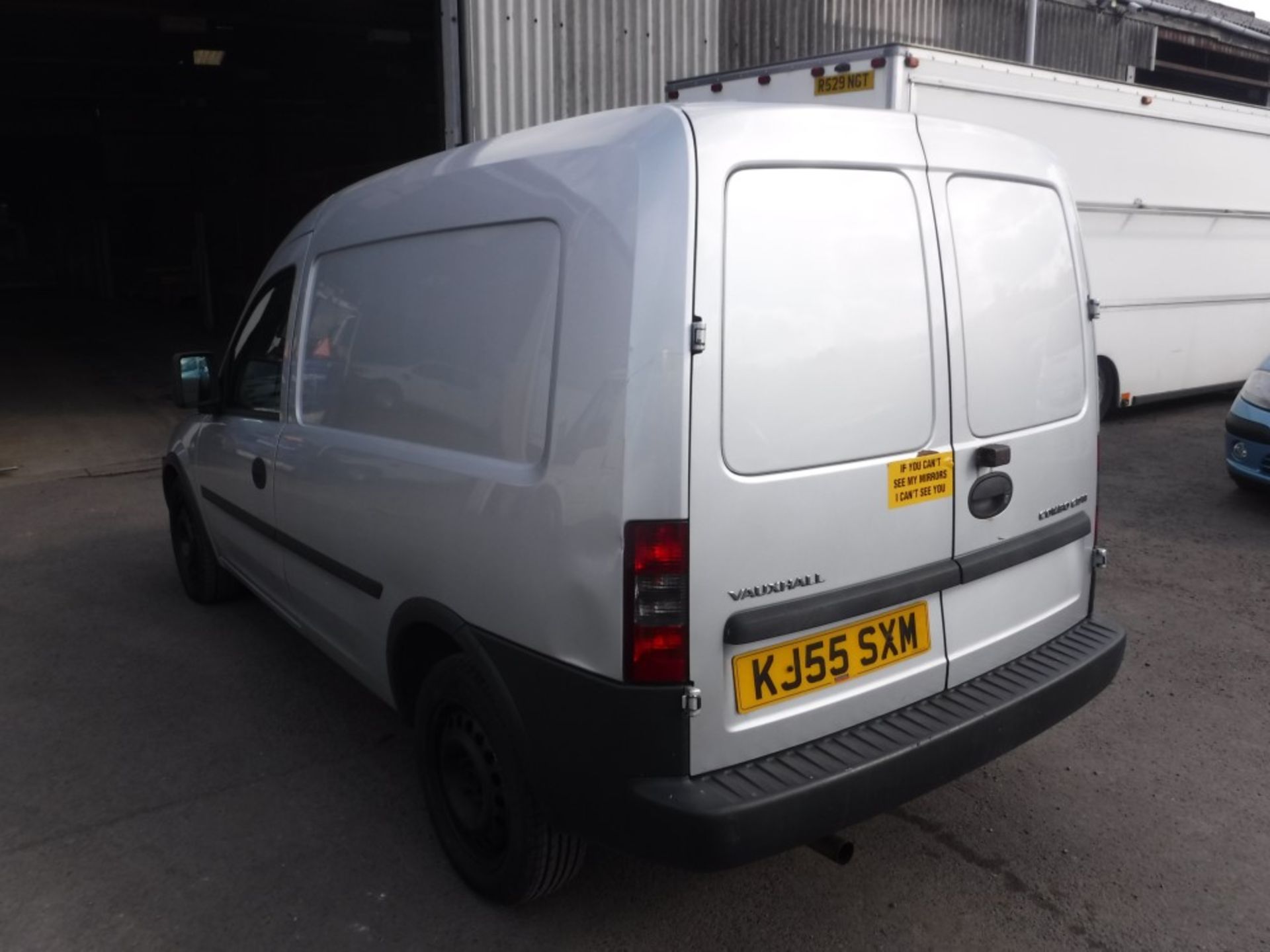 55 reg VAUXHALL COMBO CDTI VAN, TEST 08/17, 168580M NOT WARRANTED, NO V5 [NO VAT] - Image 3 of 5