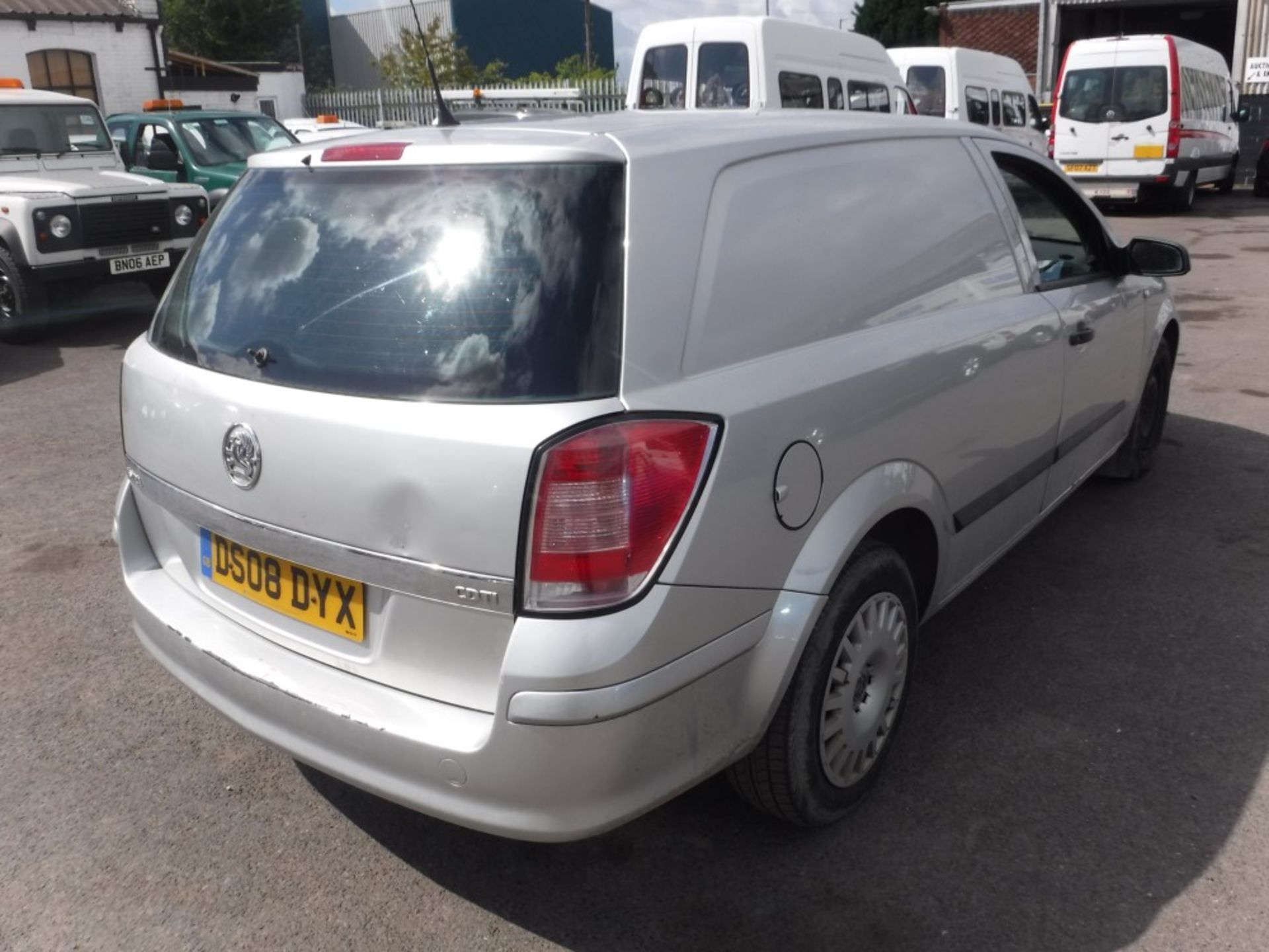 08 reg VAUXHALL ASTRA CLUB CDTI VAN, 1ST REG 06/08, TEST 06/17, 259206M NOT WARRANTED, V5 HERE, 1 - Image 4 of 5