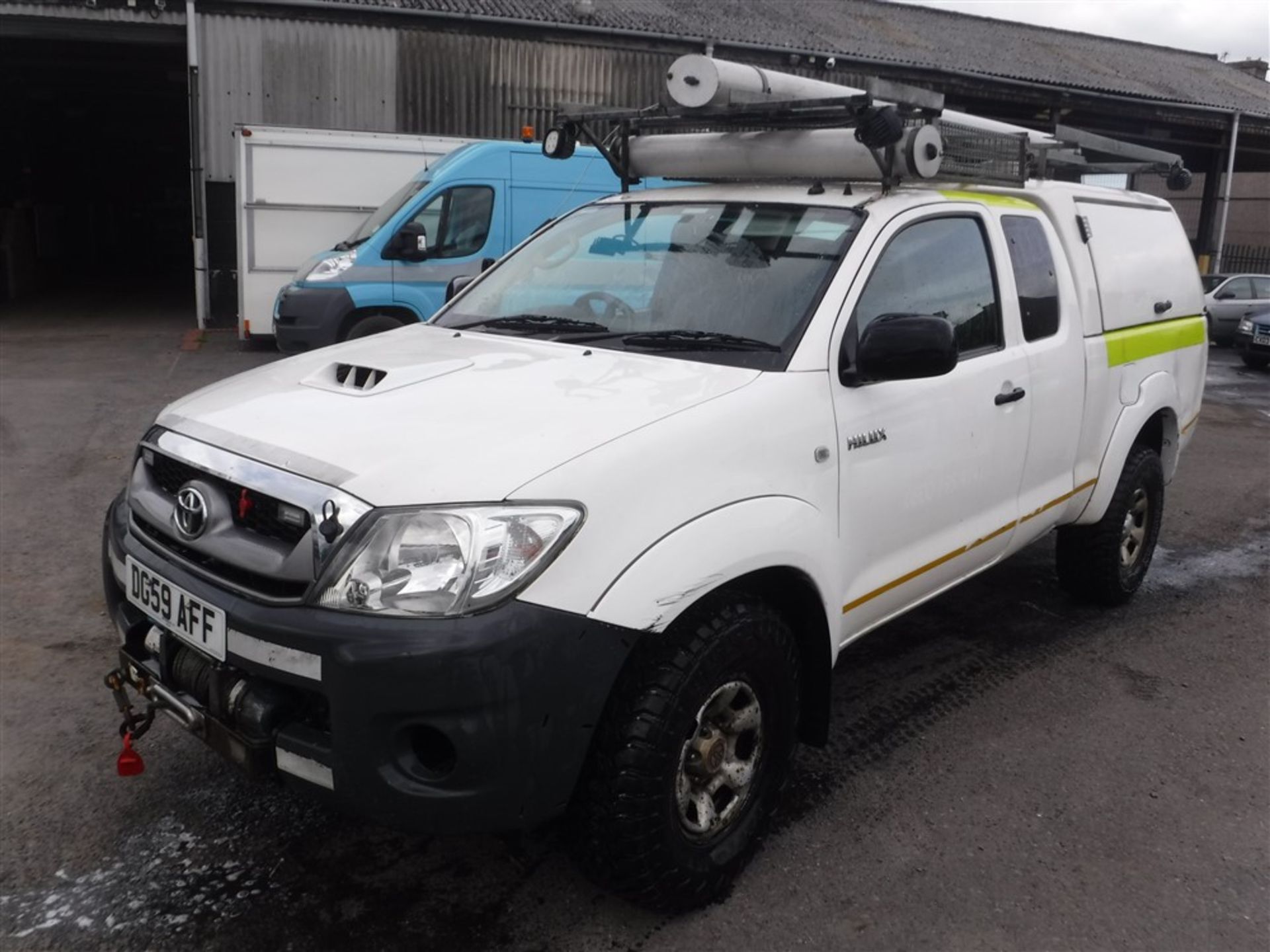 59 reg TOYOTA HILUX HL2 D-4D 4X4 ECB UTILITY, 1ST REG 10/09, TEST 08/17, V5 HERE,1 FORMER KEEPER ( - Image 2 of 5