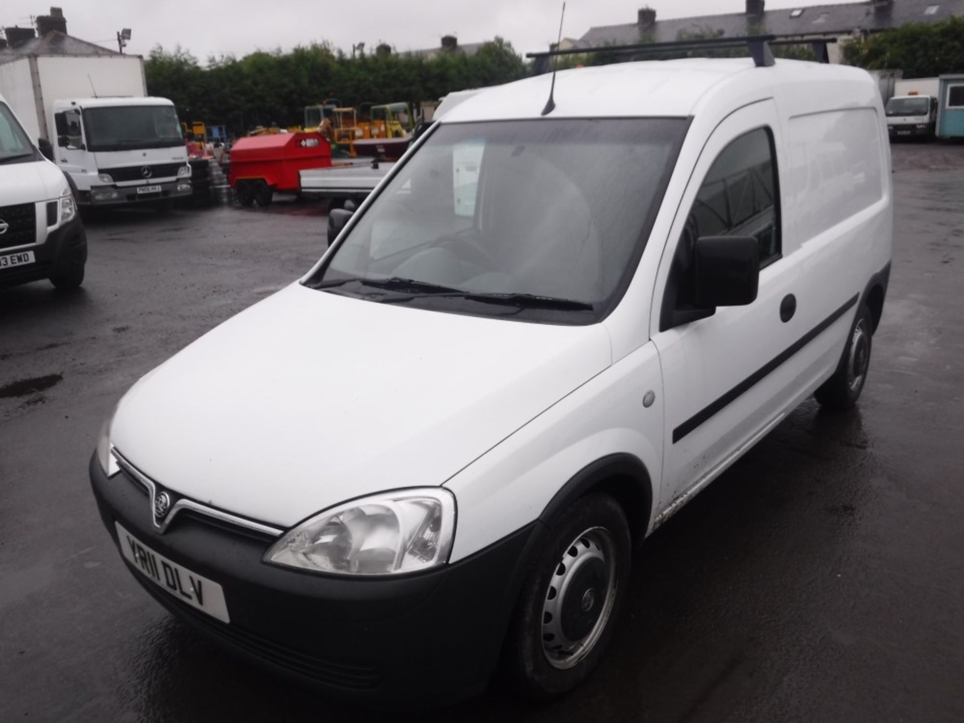 11 reg VAUXHALL COMBO 1700 CDTI VAN, 1ST REG 03/11, TEST 05/17, 226038M WARRANTED, V5 HERE, 2 FORMER - Image 2 of 5