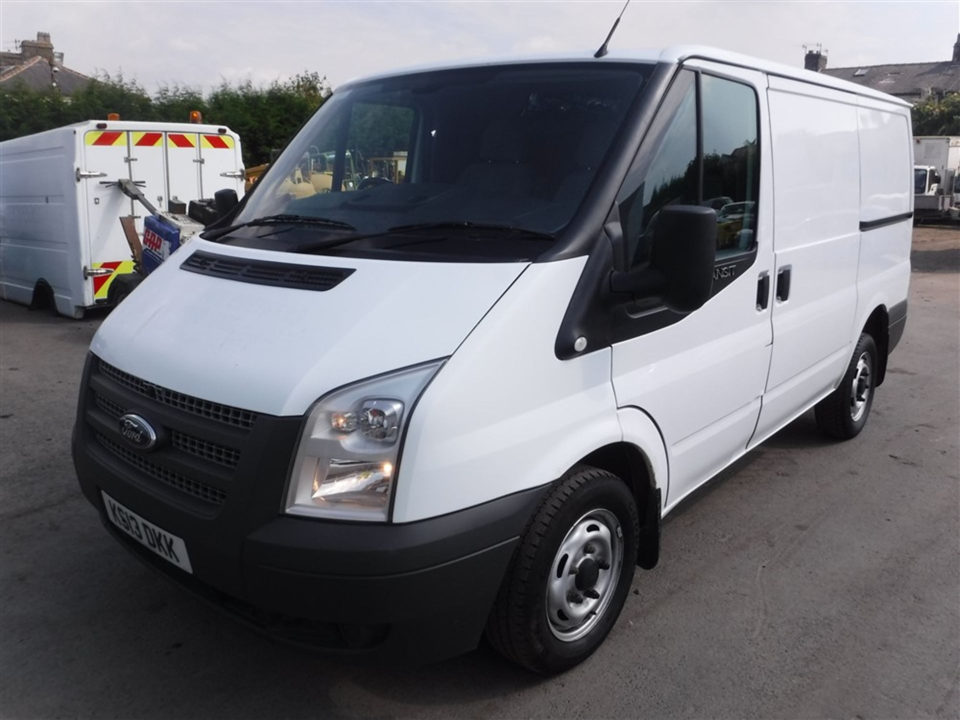 13 reg FORD TRANSIT 100 T260 FWD, 1ST REG 06/13, TEST 06/17, 117674M WARRANTED, V5 HERE, 1 OWNER - Image 2 of 5