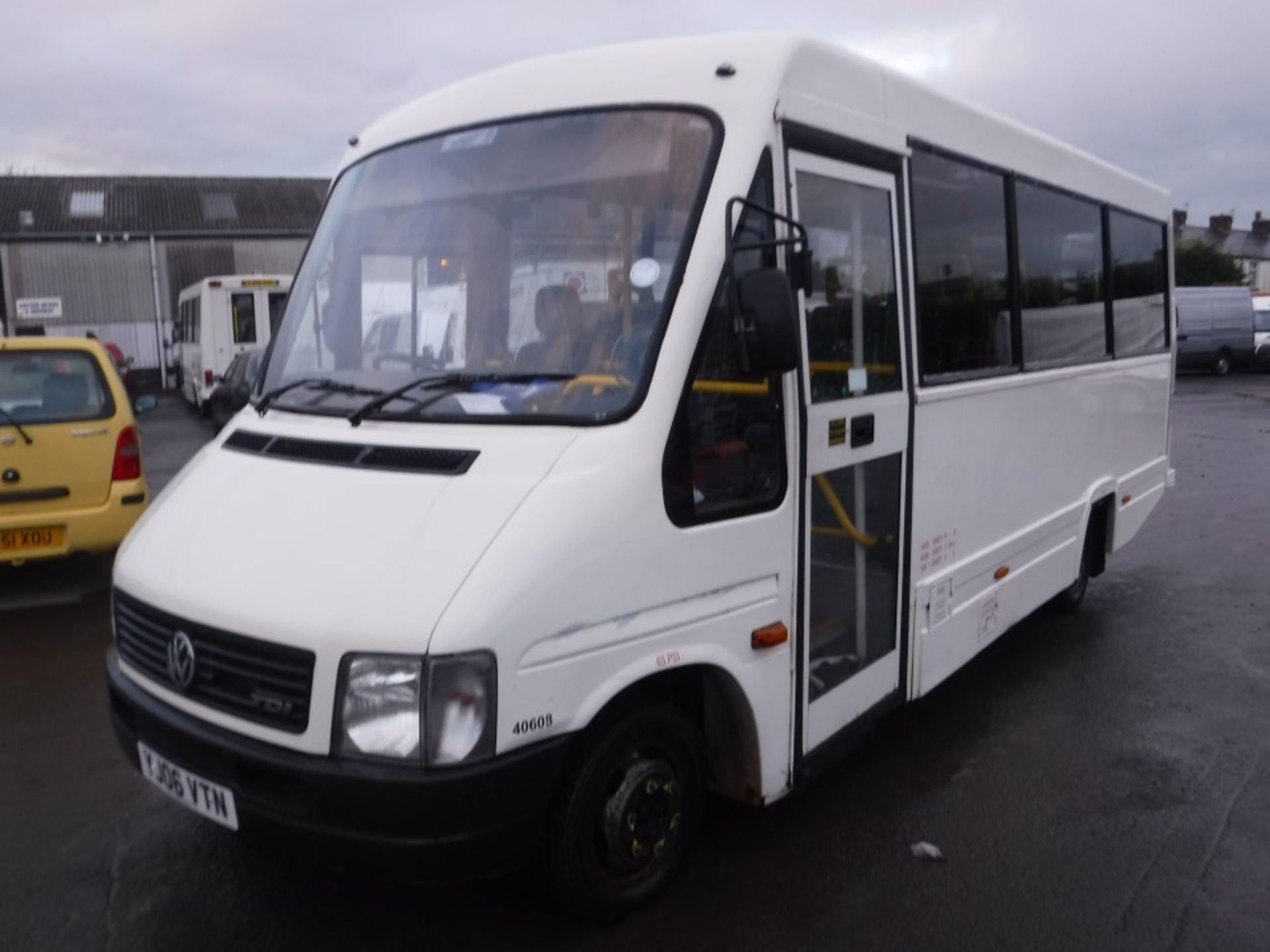 06 reg VW LT46 TDI LWB ACCESSIBLE VEHICLE, 1ST REG 08/06, TEST 03/17, 144099M, V5 HERE, 1 OWNER FROM - Bild 2 aus 6