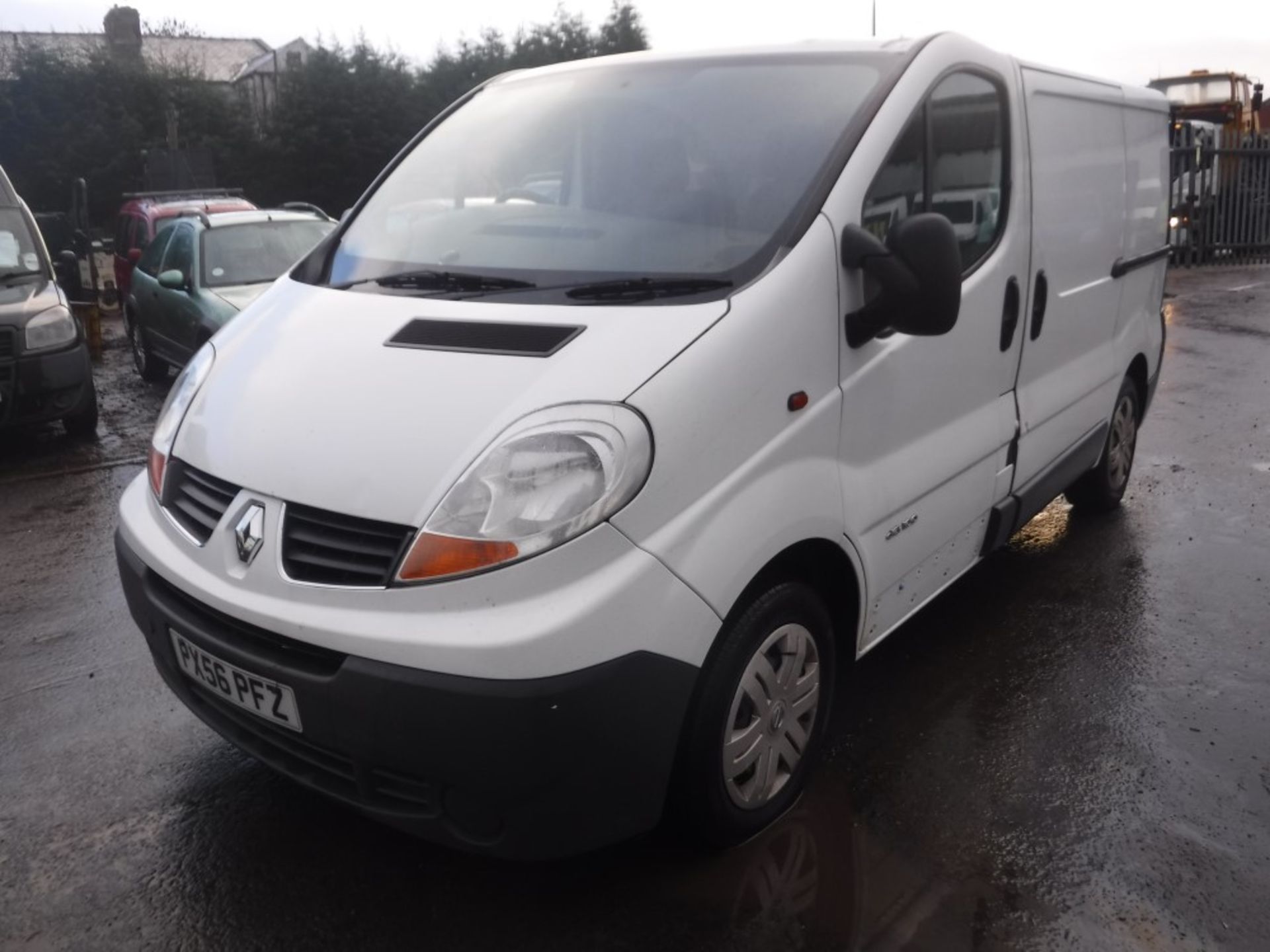 56 reg RENAULT TRAFIC SL27 DCI 100 PANEL VAN, 1ST REG 10/06, TEST 06/17, 380053M WARRANTED, V5 HERE, - Image 2 of 5