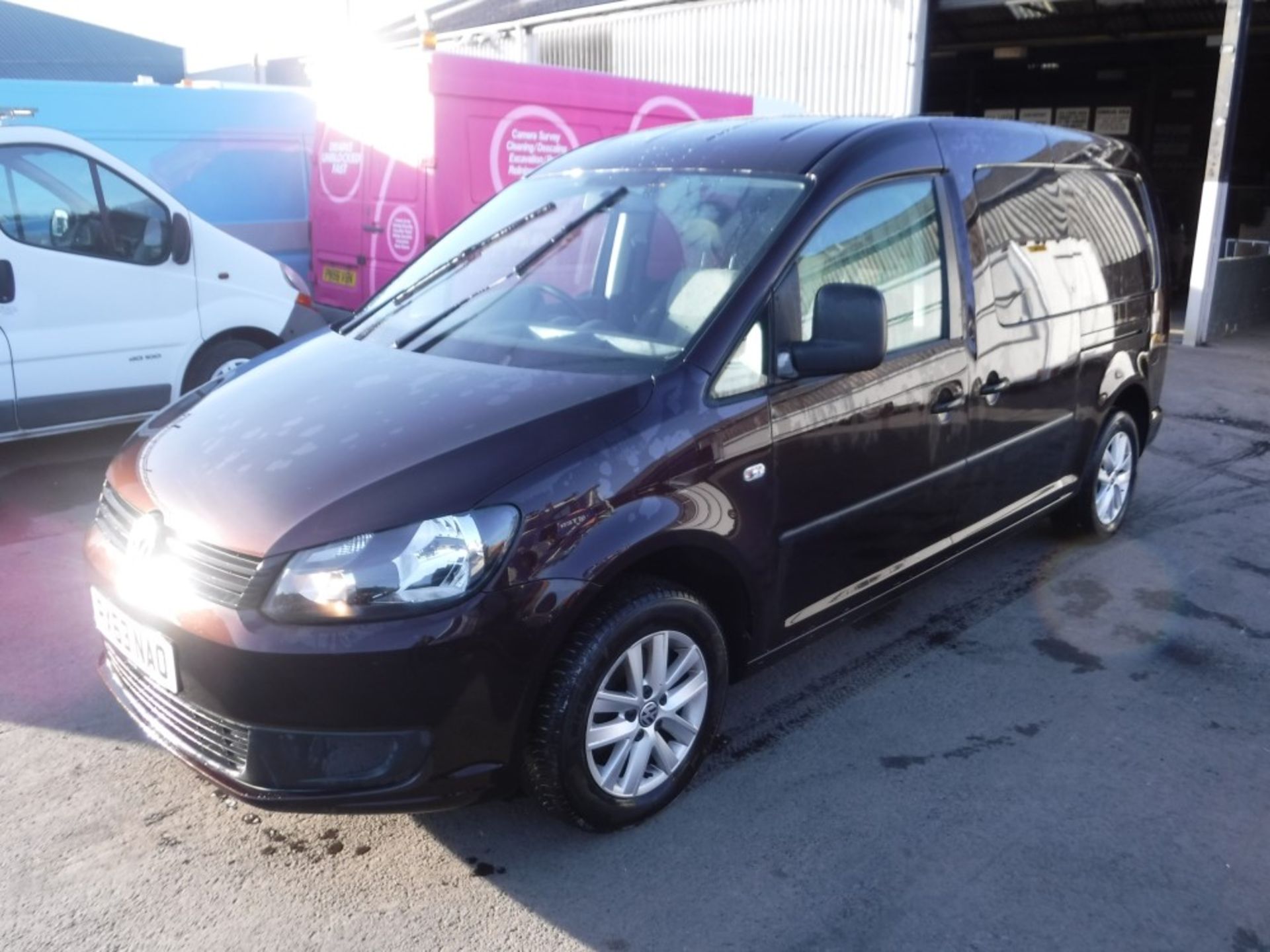 63 reg VW CADDY MAXI C20 TDI, 1ST REG 10/13, 118238M WARRANTED, V5 HERE, 1 OWNER FROM NEW [+ VAT] - Image 2 of 6