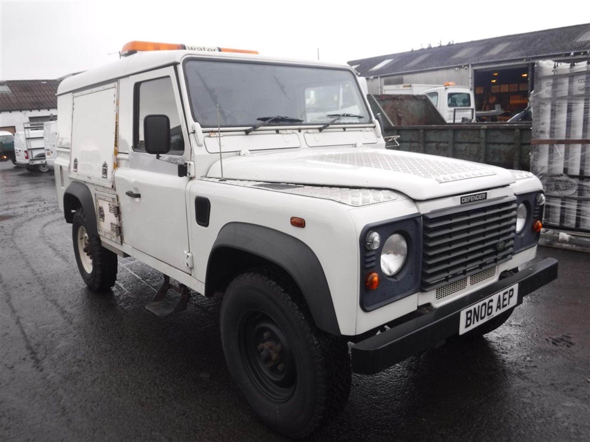 06 reg LANDROVER DEFENDER 110 TD5 LIGHT 4X4 UTILITY, 1ST REG 03/06, 132182M WARRANTED, V5 HERE, 1