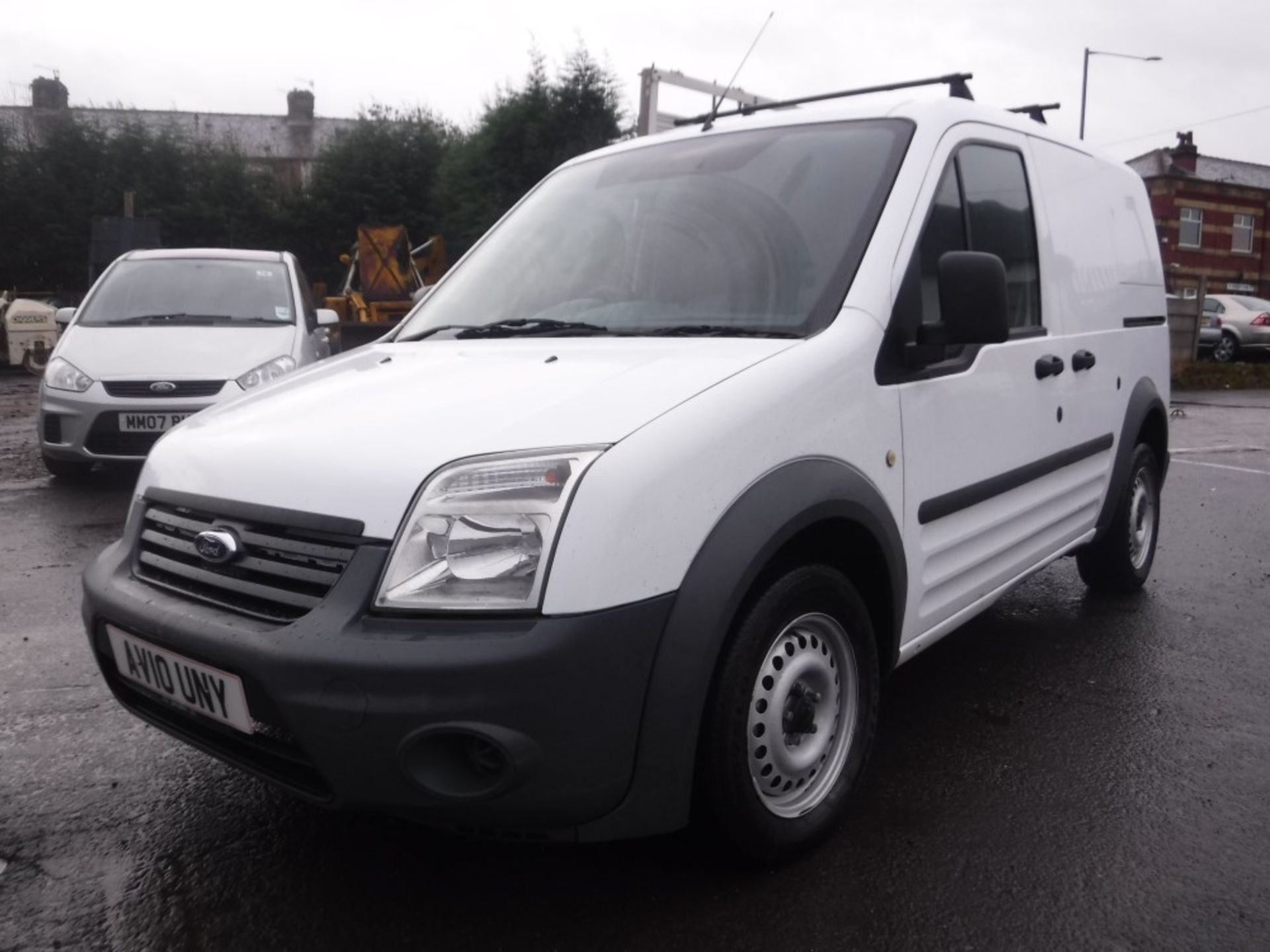 10 reg FORD TRANSIT CONNECT 75 T200 VAN, 1ST REG 06/10, 127396M NOT WARRANTED, V5 HERE, 3 FORMR - Bild 2 aus 5