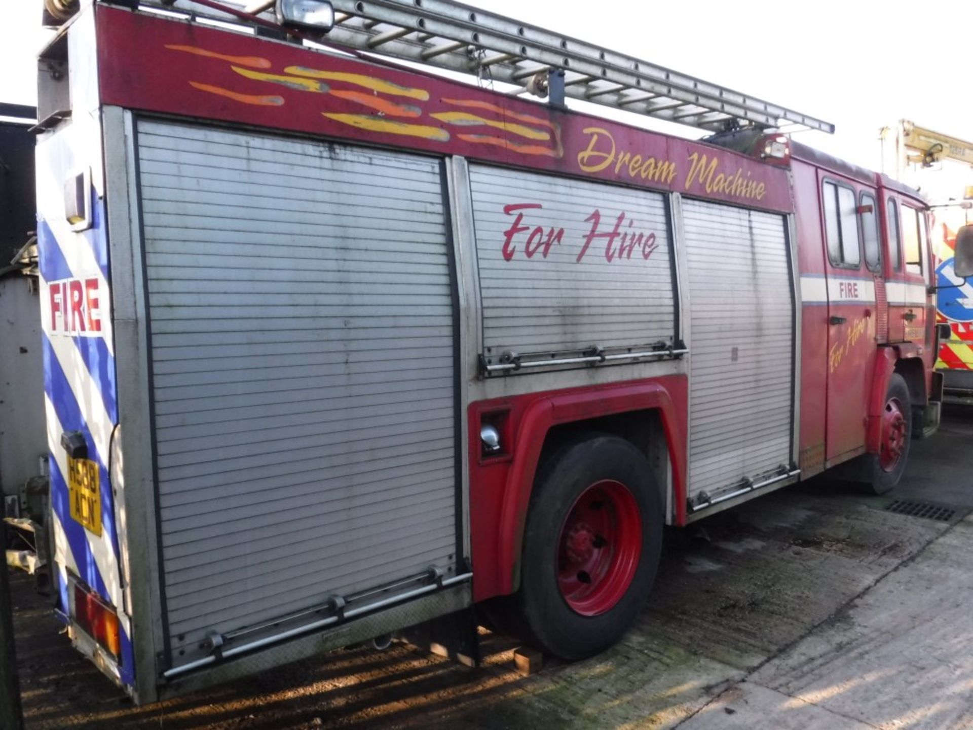 H reg VOLVO FL6 FIRE ENGINE, NO V5, SOLD AS SEEN [+ VAT] - Image 2 of 4