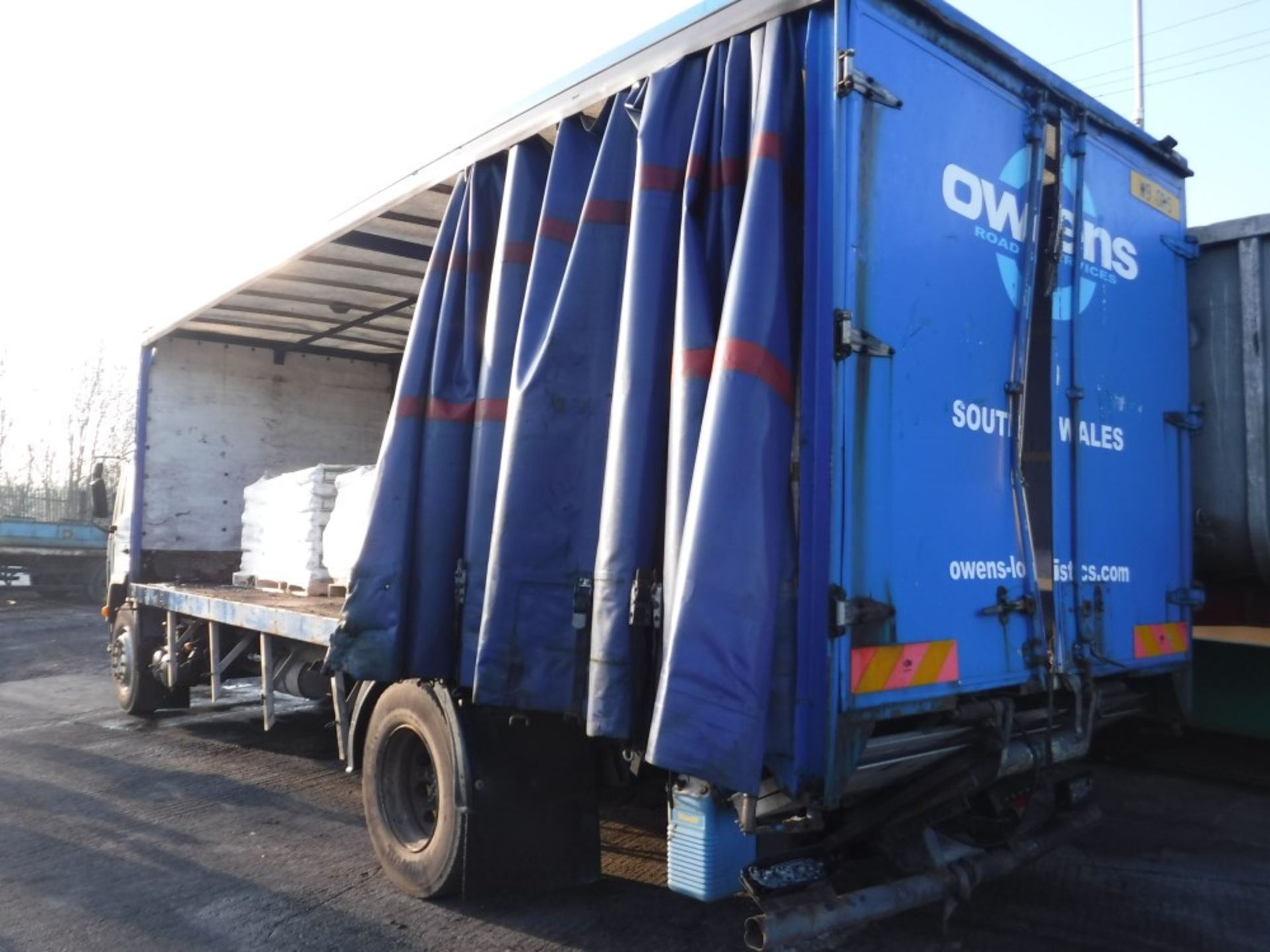 2004 VOLVO FL220 CURTAIN SIDER, NO V5 (CONTENTS NOT INCLUDED) [+VAT] - Image 3 of 4