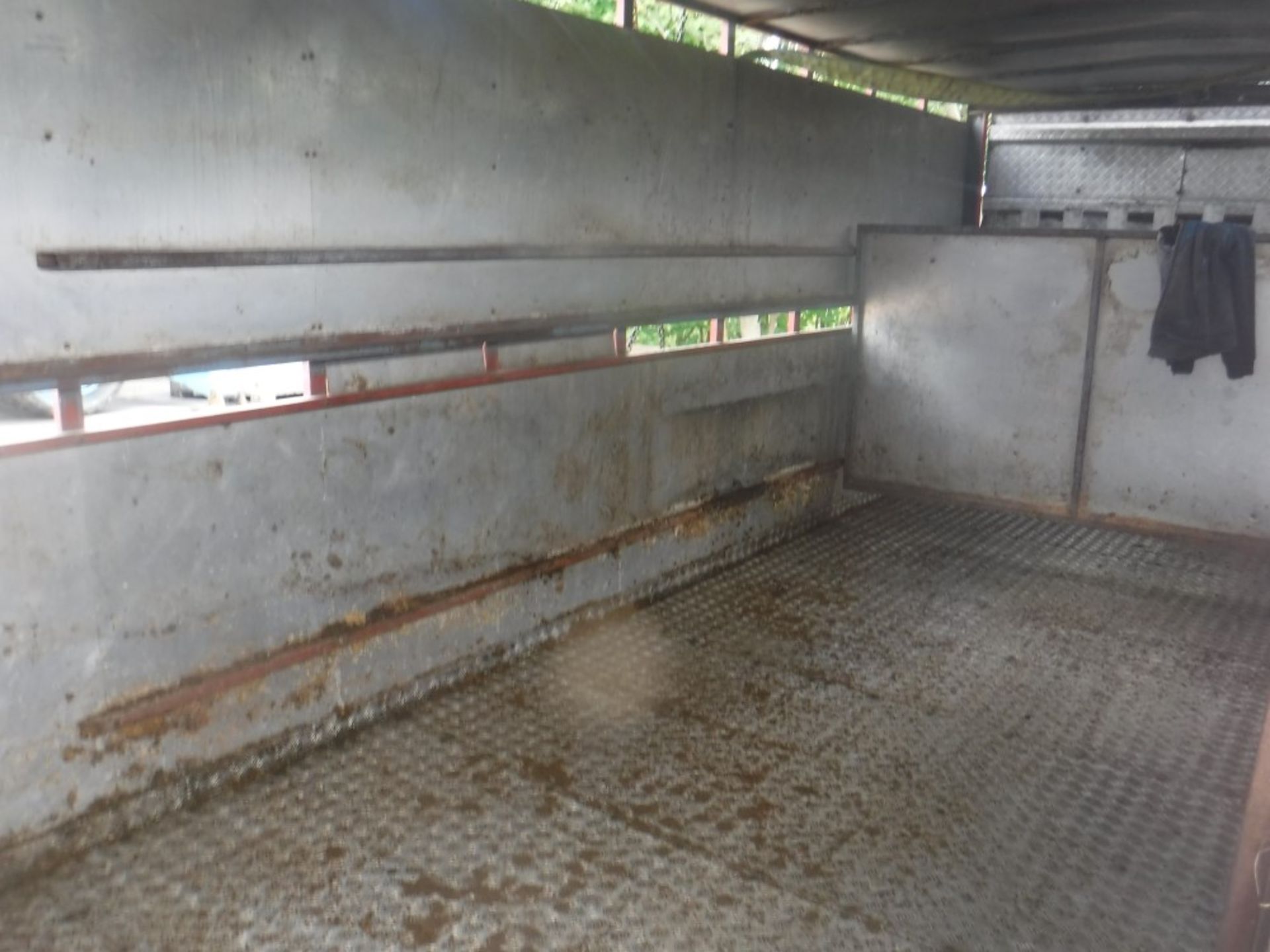 ALLEY HORSE BOX CONTAINER, CHEQUERED PLATE FLOOR, 20' X 7'5" X 6'8", VERY GOOD CONDITION [+ VAT] - Image 6 of 6
