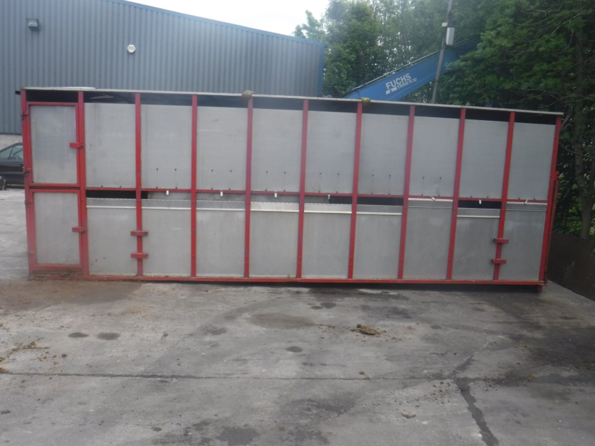 ALLEY HORSE BOX CONTAINER, CHEQUERED PLATE FLOOR, 20' X 7'5" X 6'8", VERY GOOD CONDITION [+ VAT] - Image 4 of 6