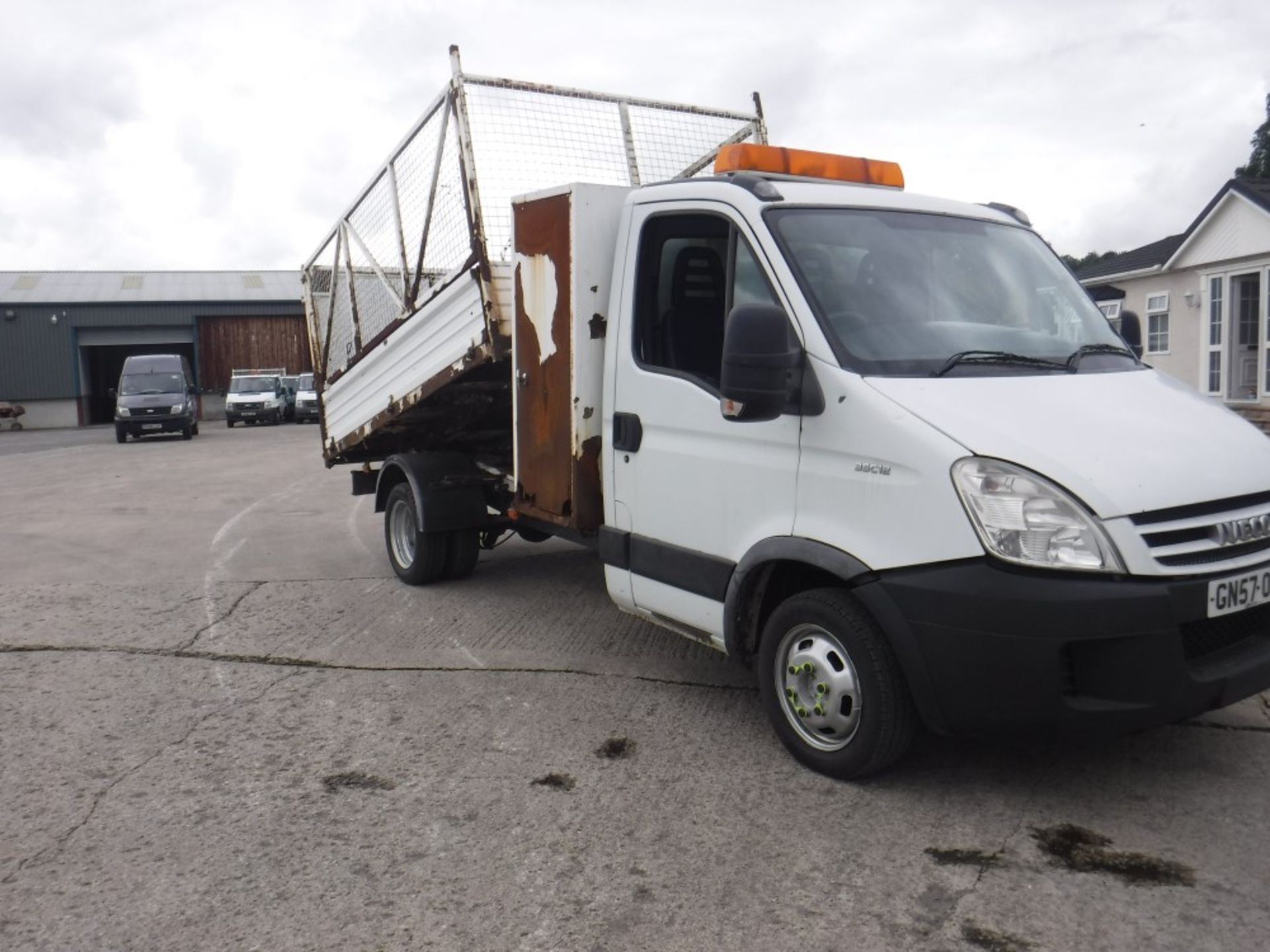 2007 57 reg IVECO DAILY 35C12 MWB TIPPER, GOOD RUNNER, 146962M, TEST 12/16, V5 HERE [+ VAT] - Image 2 of 5