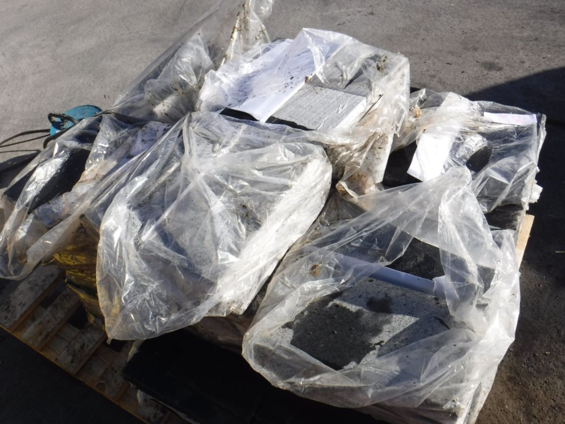 PALLET OF SMALL BLACK GRANITE TILES [+ VAT] - Image 2 of 2