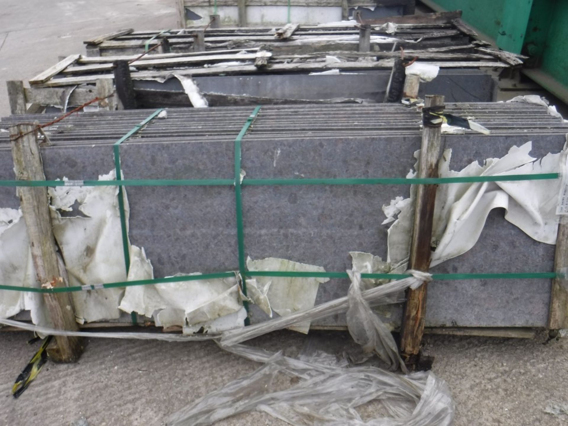 CRATE OF APPROX 15 SLABS BLACK GRANITE WORKTOP NEW [+ VAT]